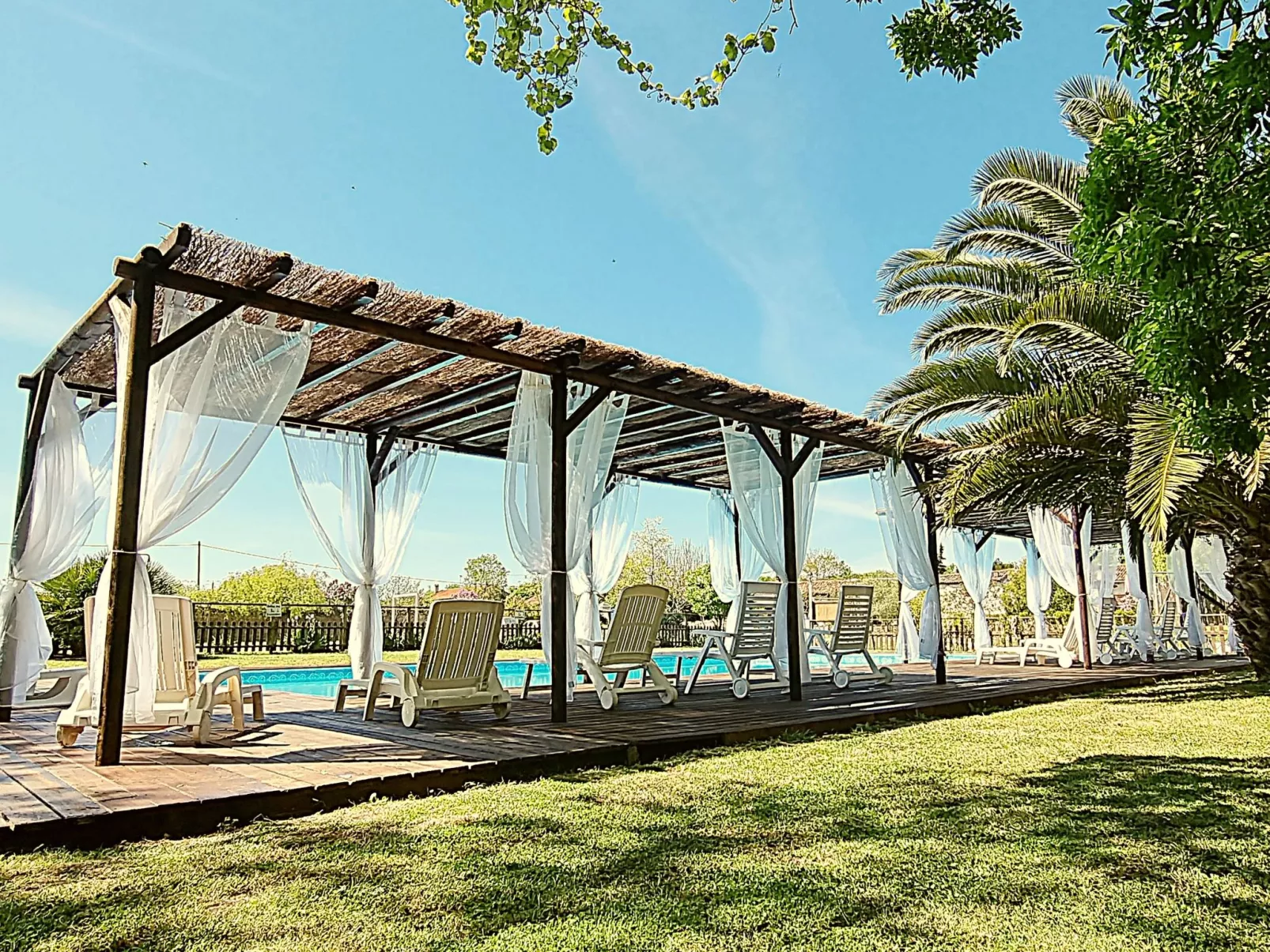 La Cave. Gite 3 chambres avec piscine-Dedans