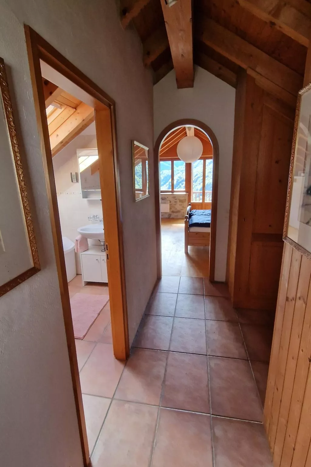 Chalet in den sonnigen Schweizer Südalpen-Inside