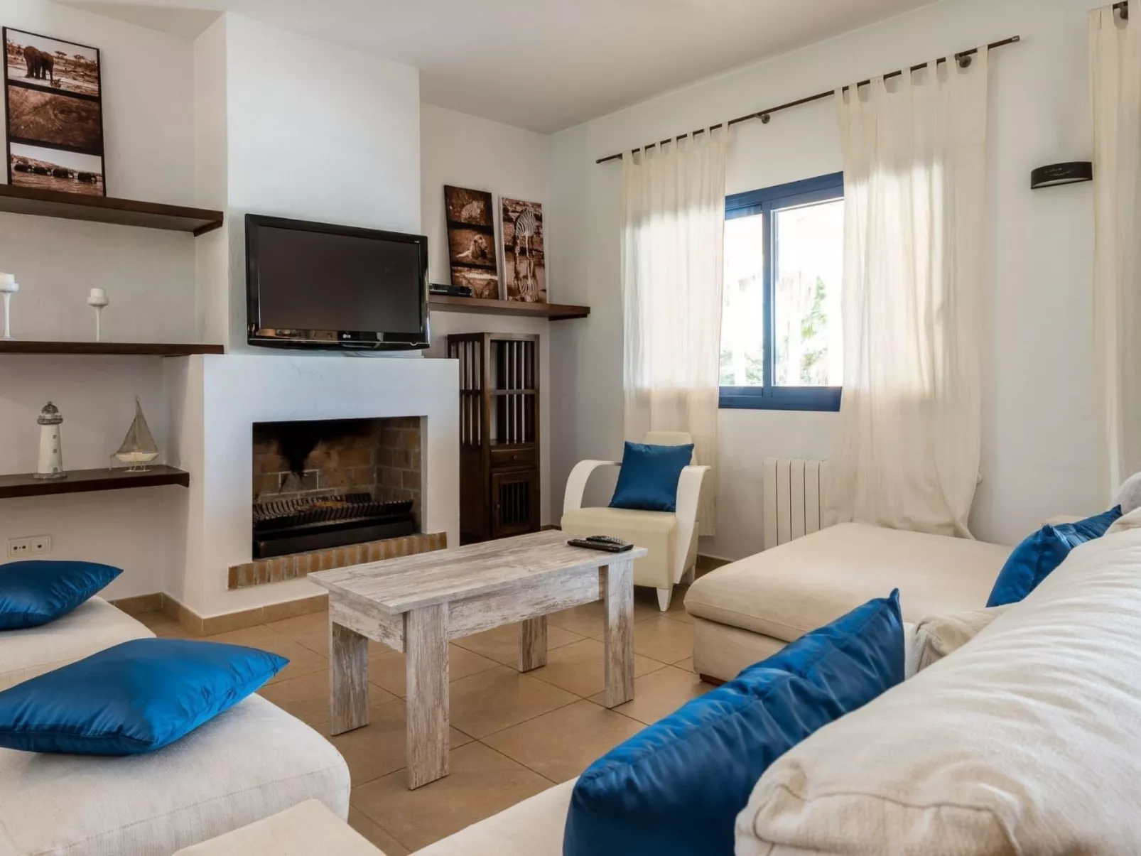 Villa in der Nähe des Zentrums und des Meeres-Inside