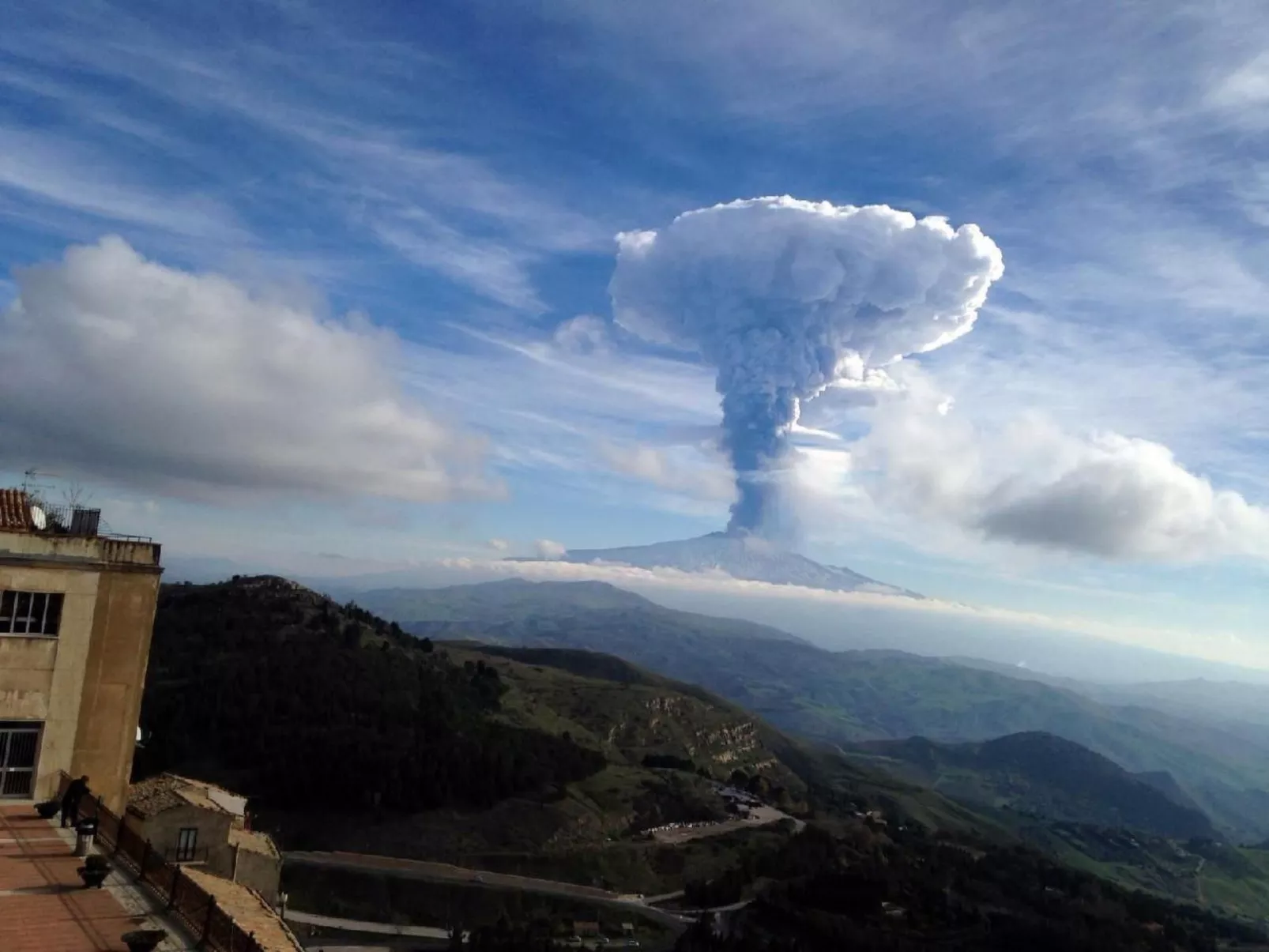 Landhaus mit Blick auf die Äolischen Inseln-Inside