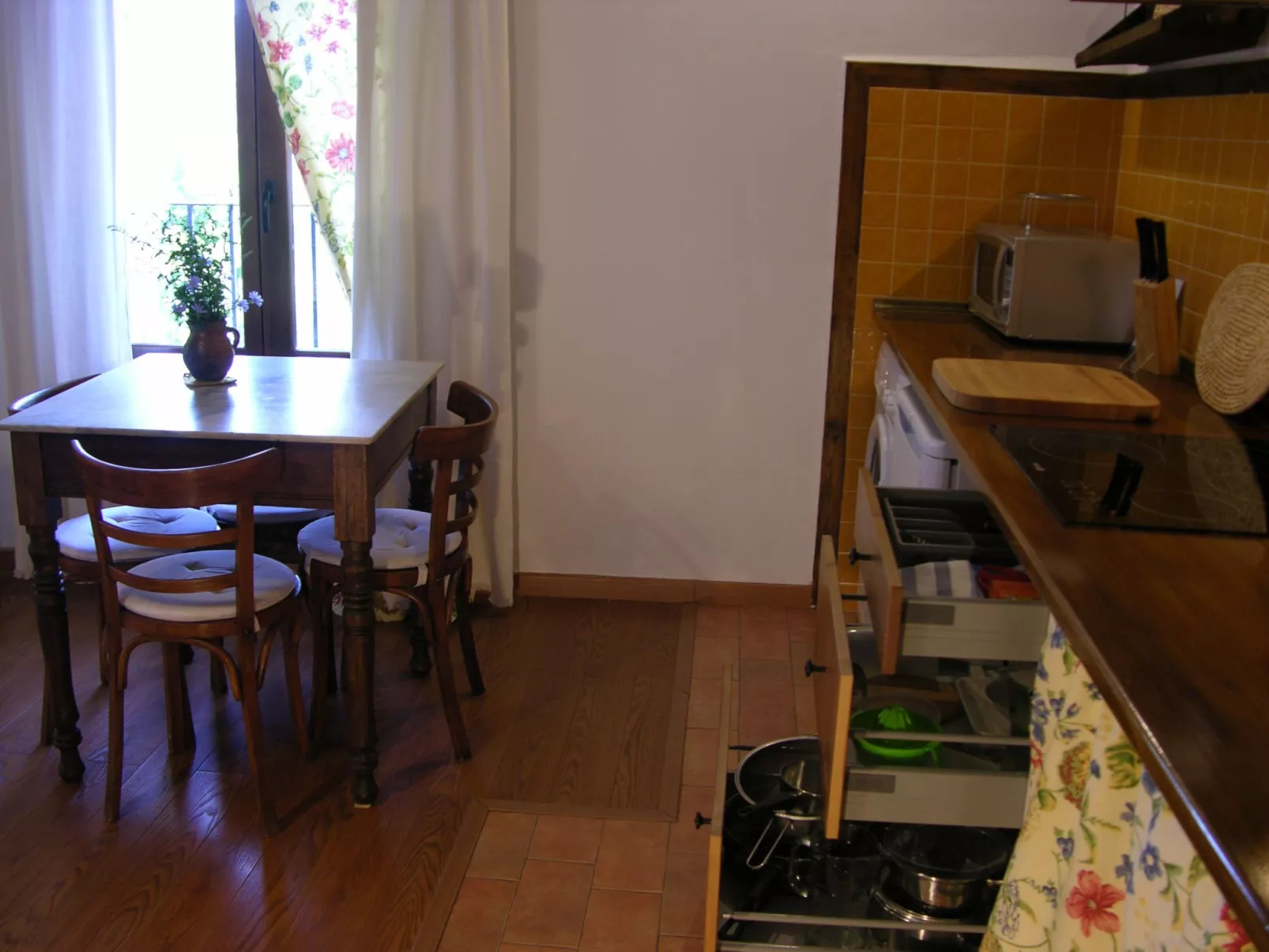 Wohnung Ebrón, Blick auf das Tal. - Inside