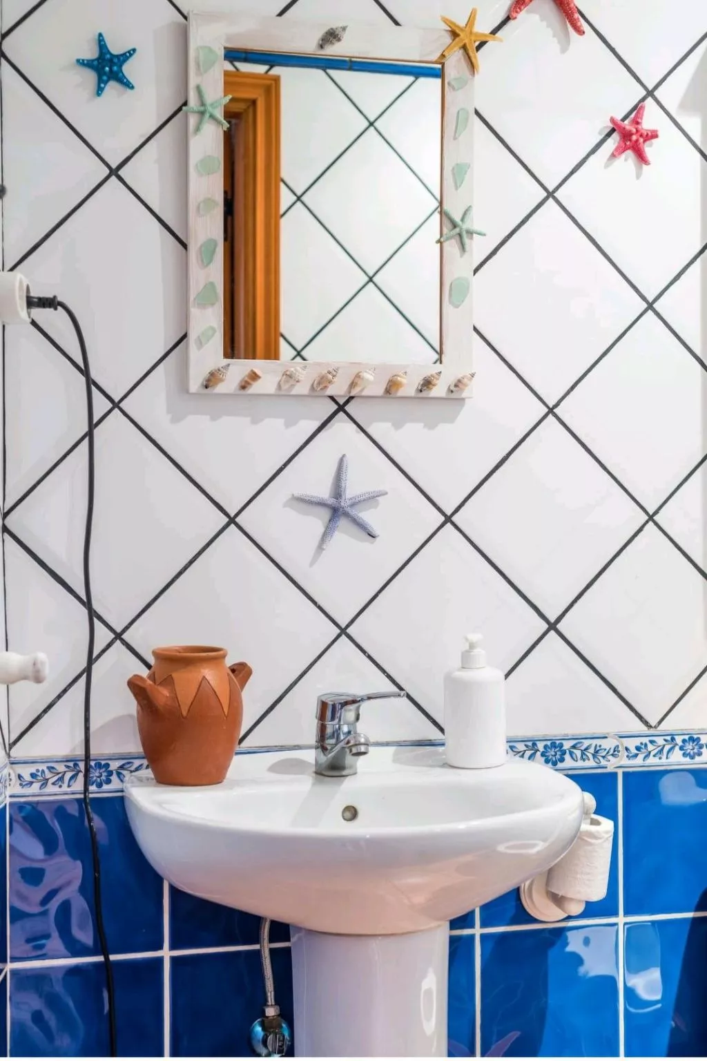 Höhlenhaus der Stille-Inside