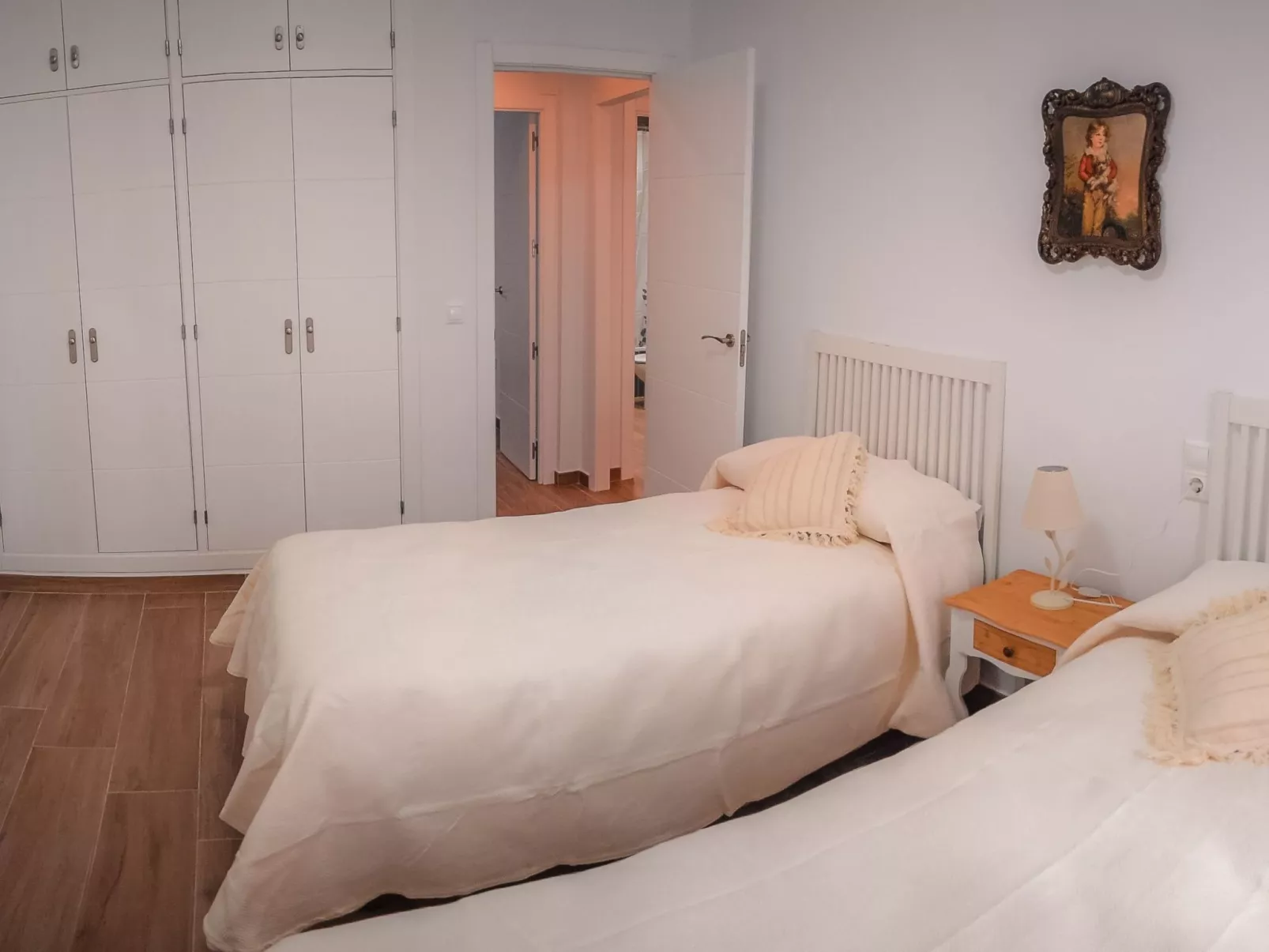 Heilige Angela vom Kreuz-Inside