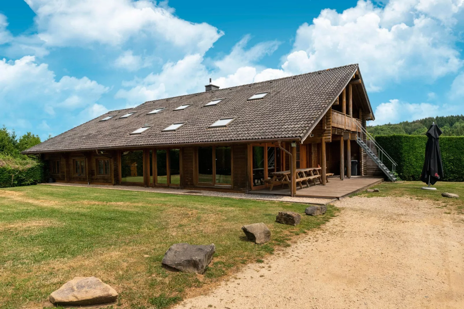 Chalet Californien-Exterior summer
