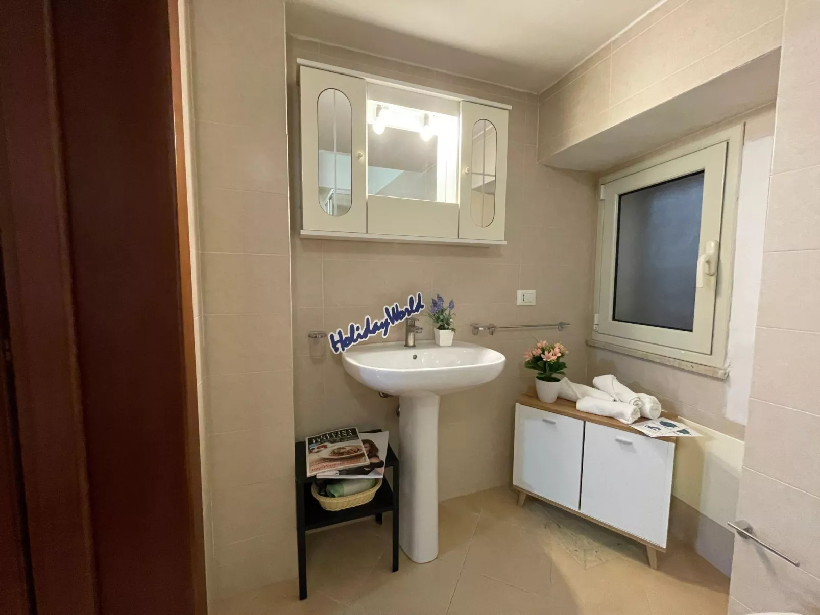 Lina Torre Pali von Holiday World-Inside