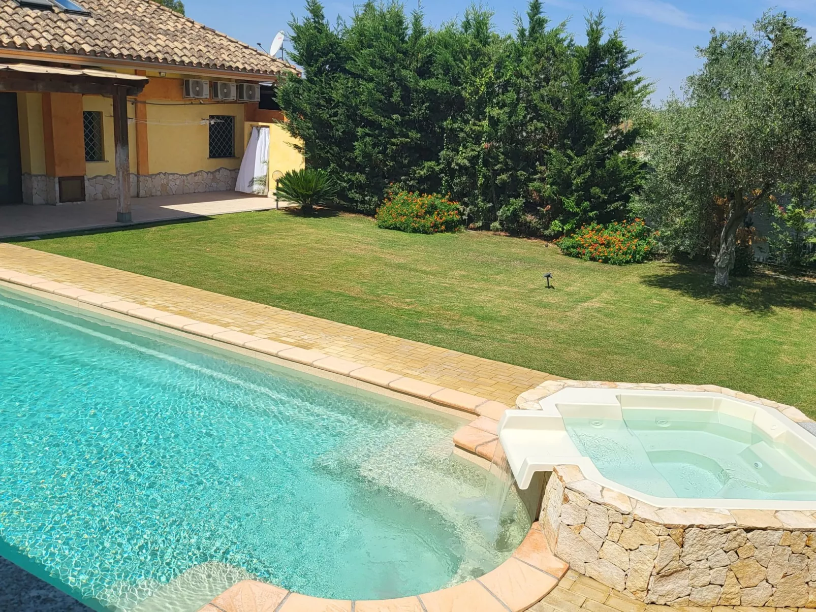 'Villa Vivi-Draußen