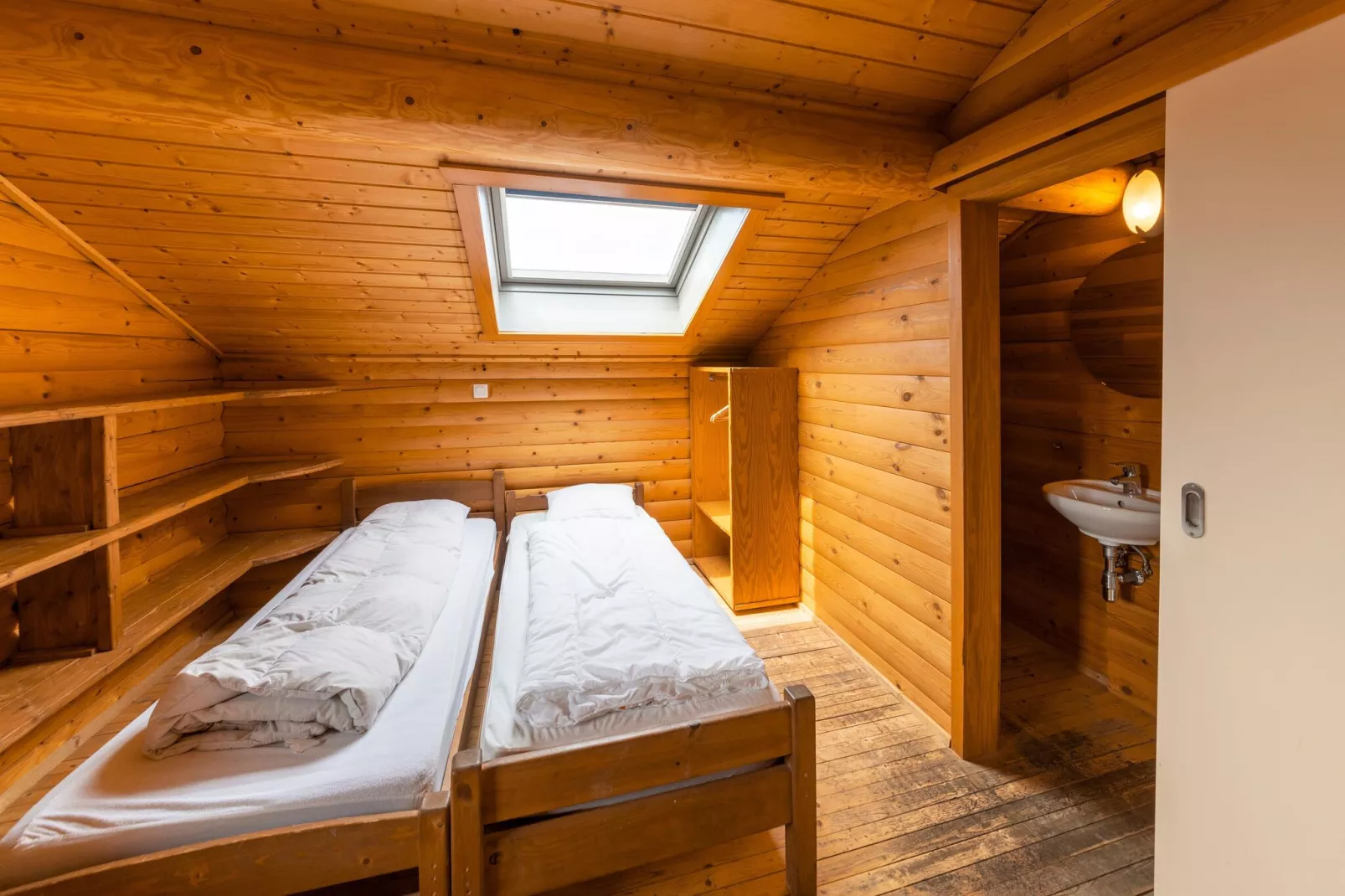Chalet Californien-Bedroom