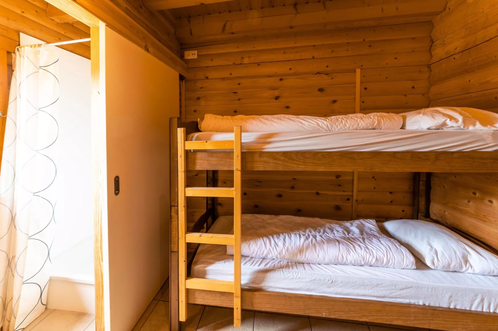Chalet Californien-Bedroom