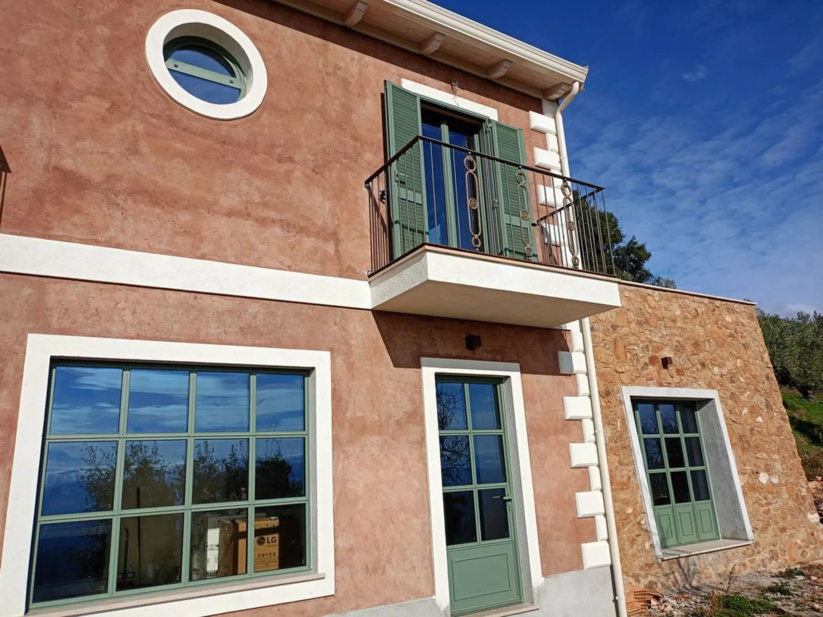 Villa mit Whirlpool, nur 6 km vom Strand entfernt-Draußen