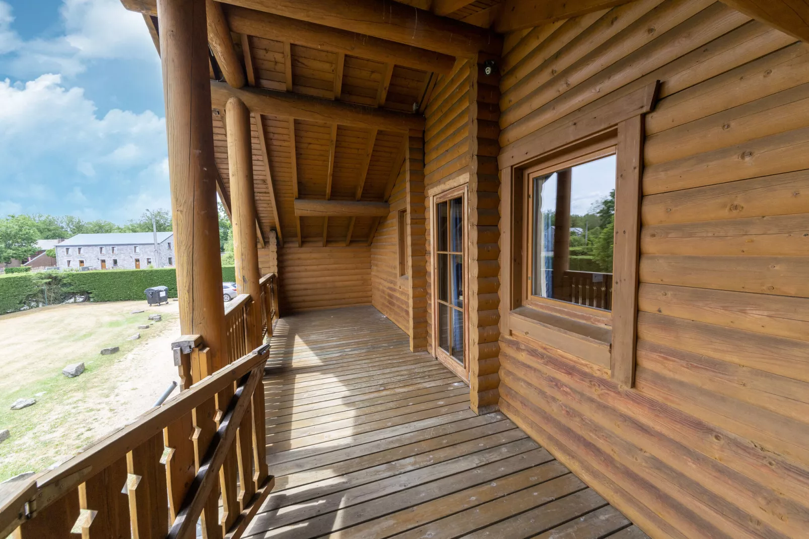 Chalet Californien-Terrace balcony