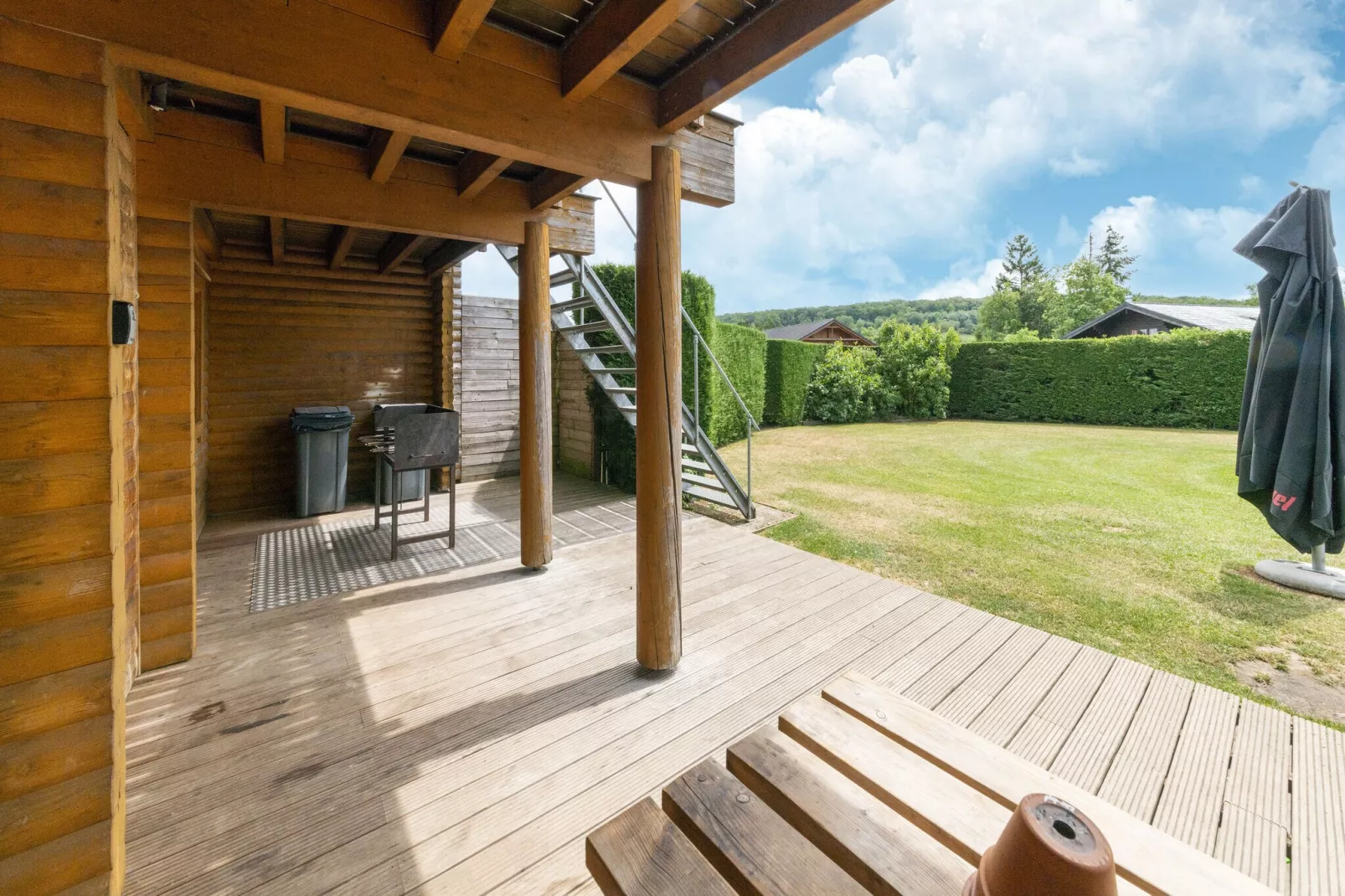 Chalet Californien-Terrace balcony