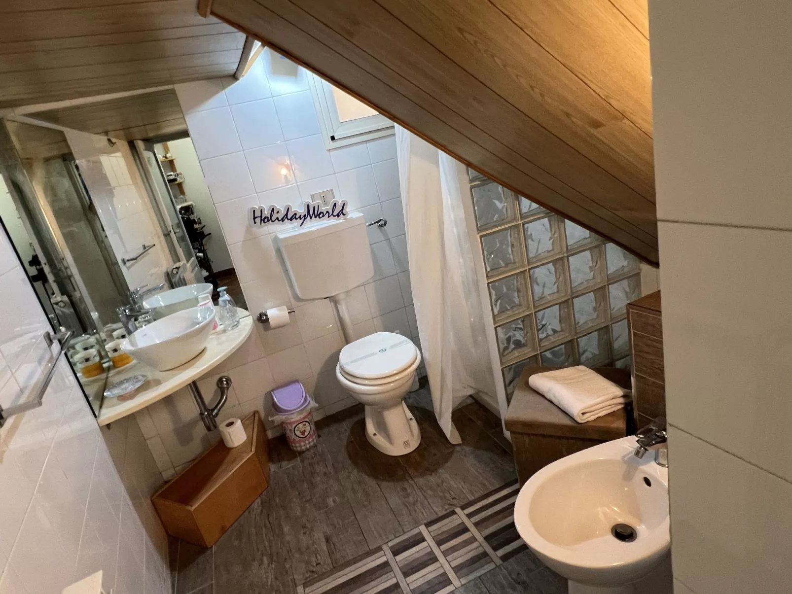 Wohnung 'The Book' mit Balkon-Dedans