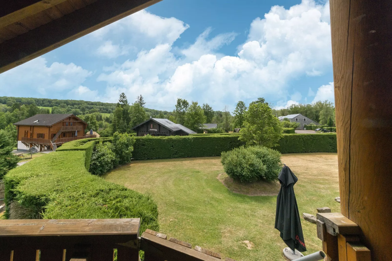 Chalet Californien-View summer