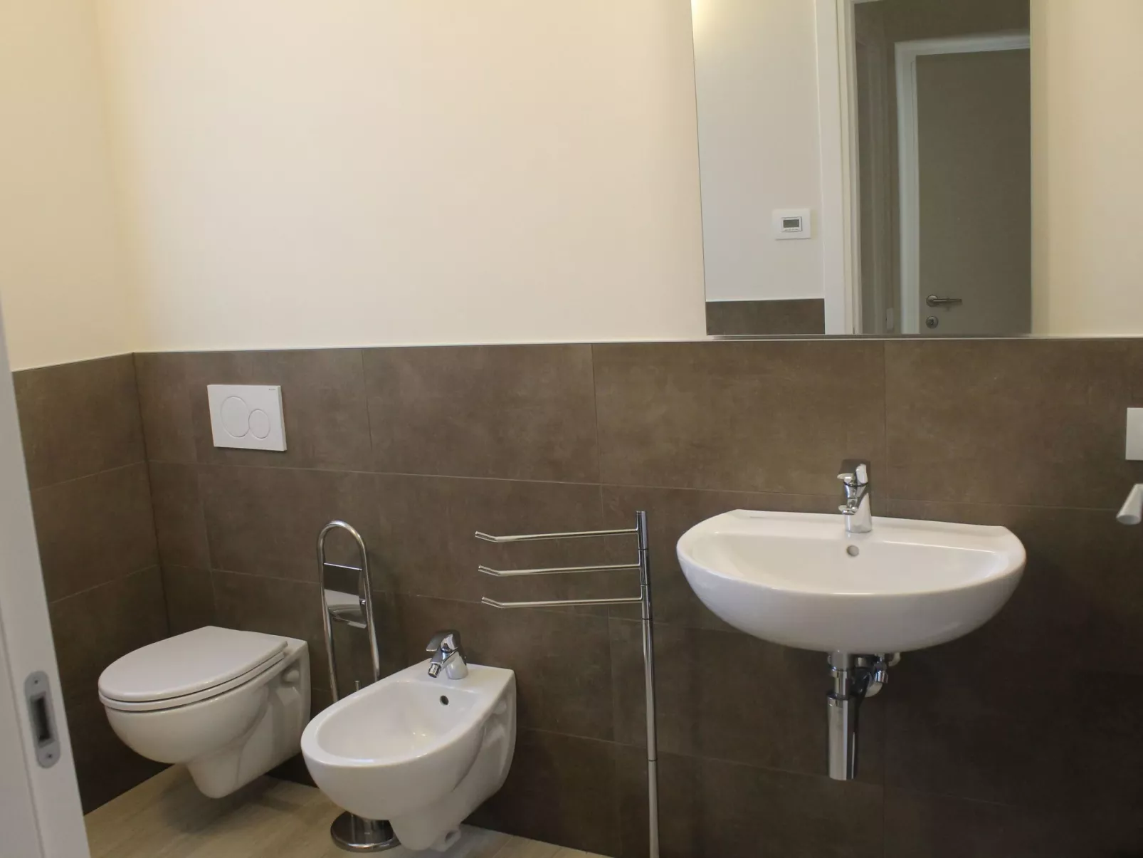 'Vall' mit Privatparkplatz-Dedans