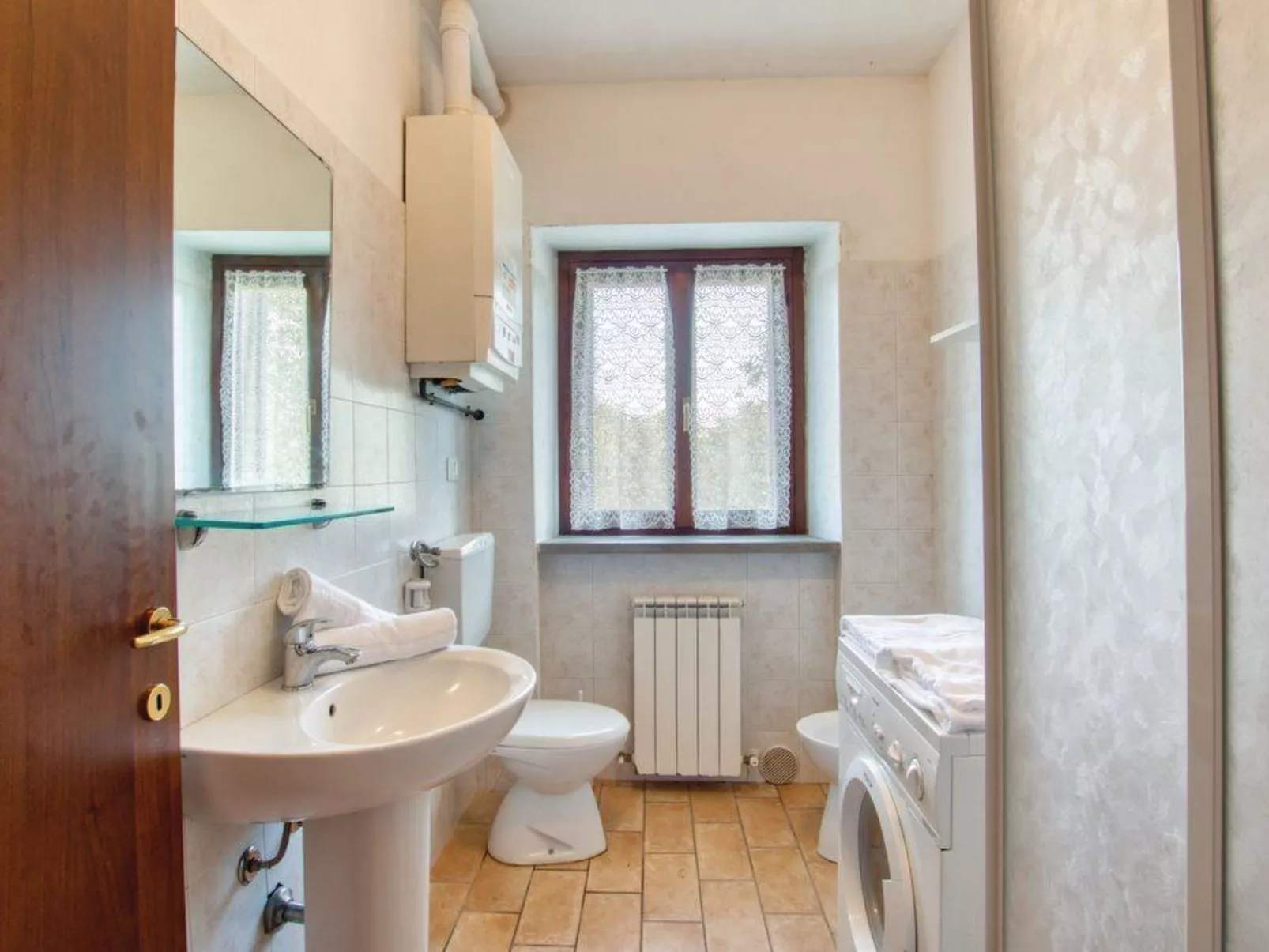 Wohnung in Apecchio mit Garten-Drinnen