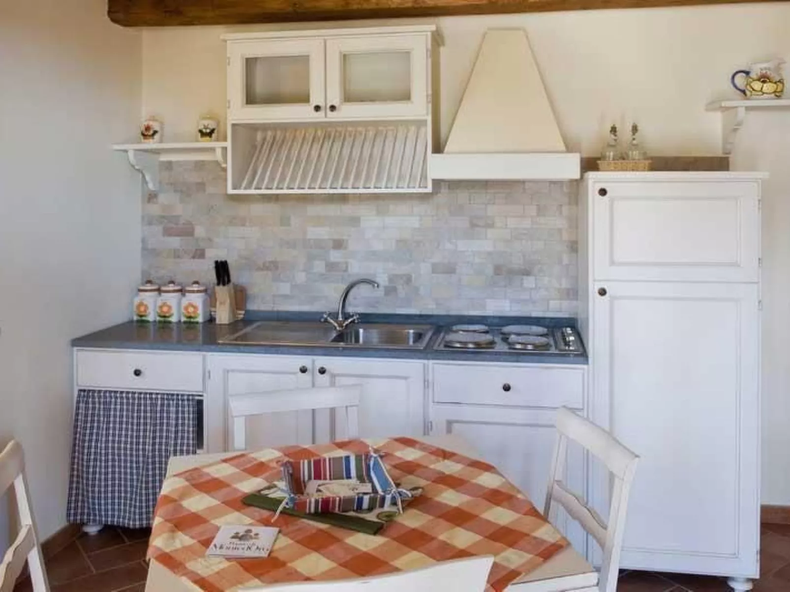 Anwesen "Casa Poggeri" mit Gemeinschaftspool-Inside