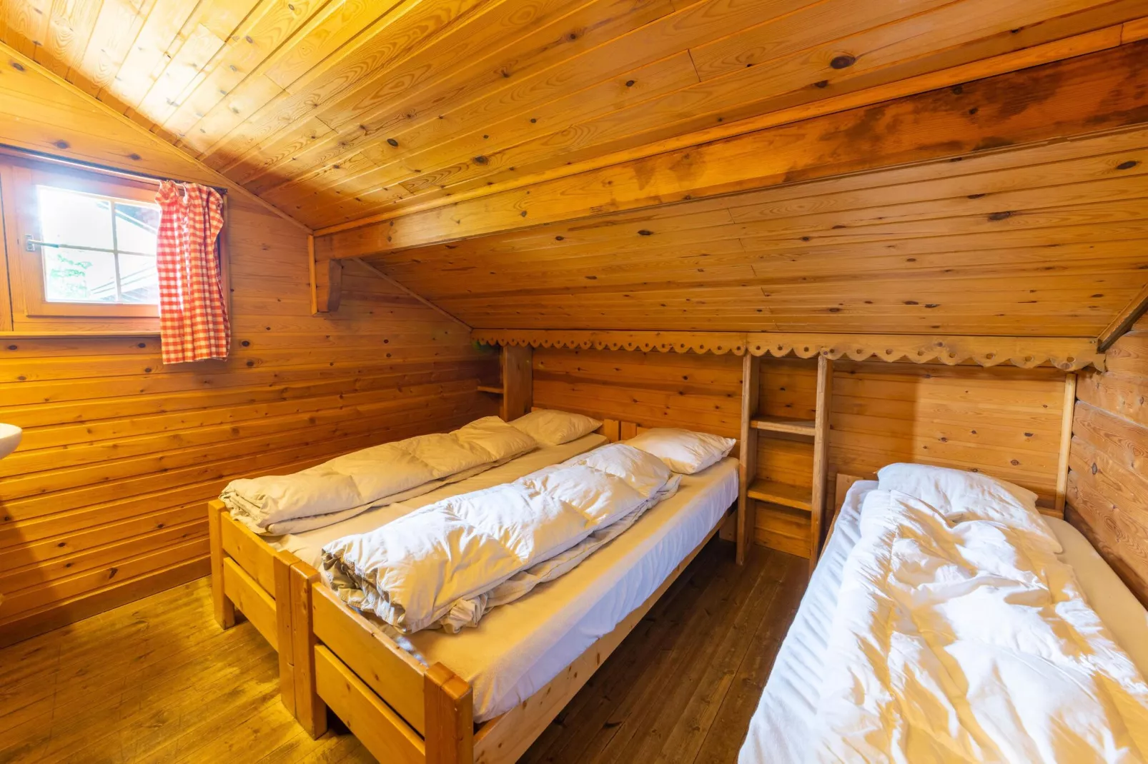 Chalet Suisse-Bedroom