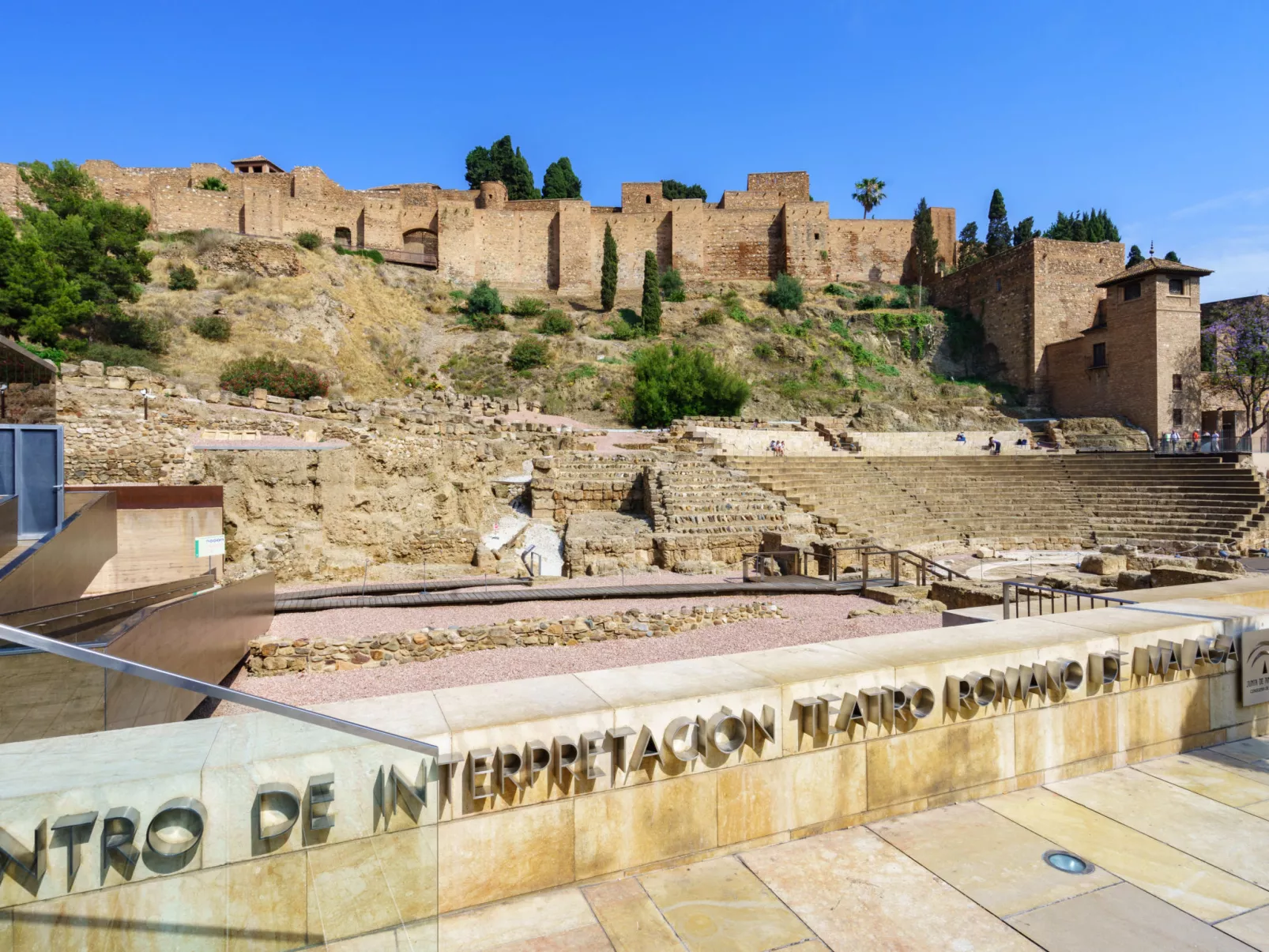 Erdgeschosswohnung mit Balkon für 4 Personen-Environnement