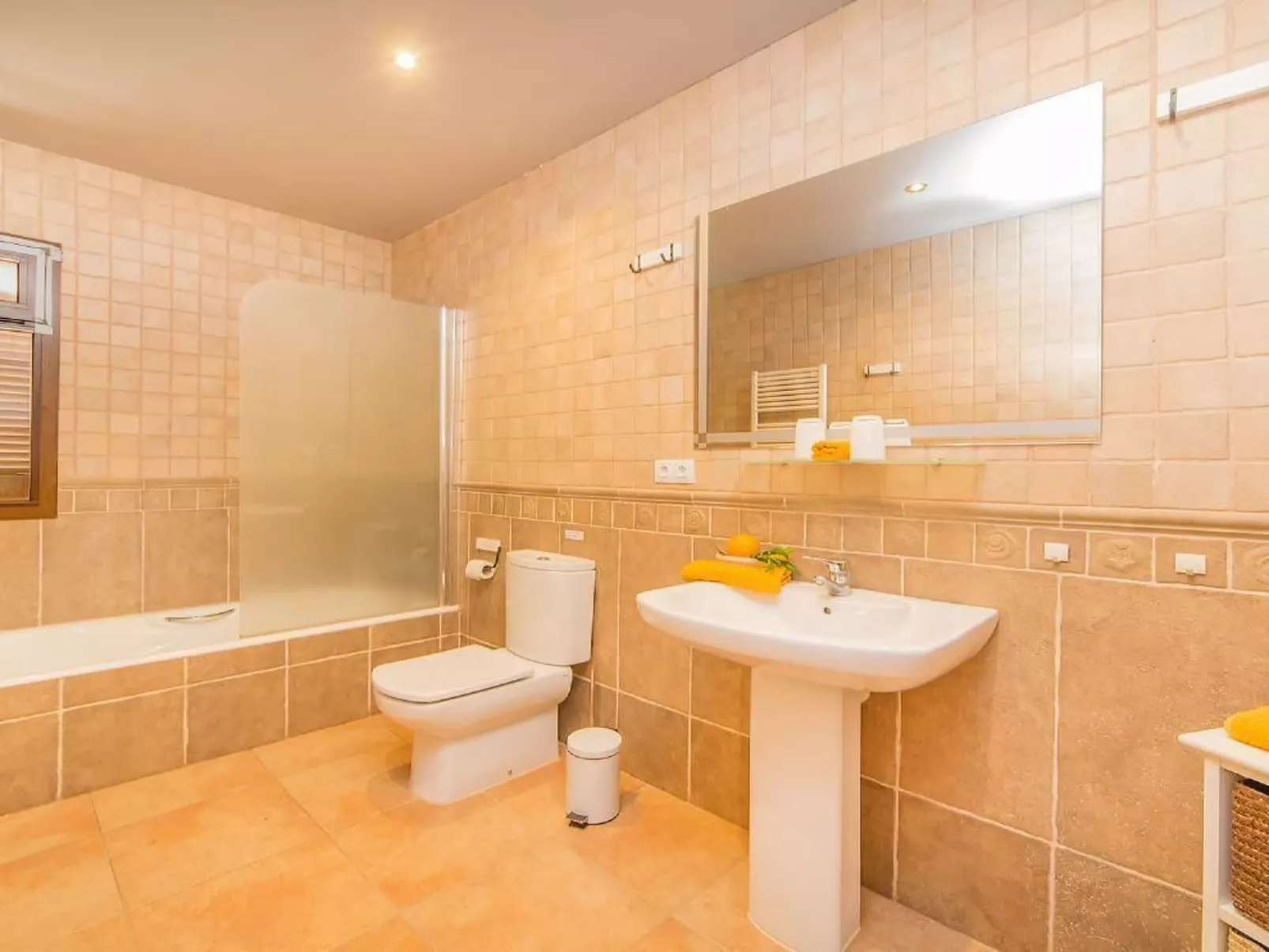 Tolles Ferienhaus in Campos mit Großem Pool-Dedans