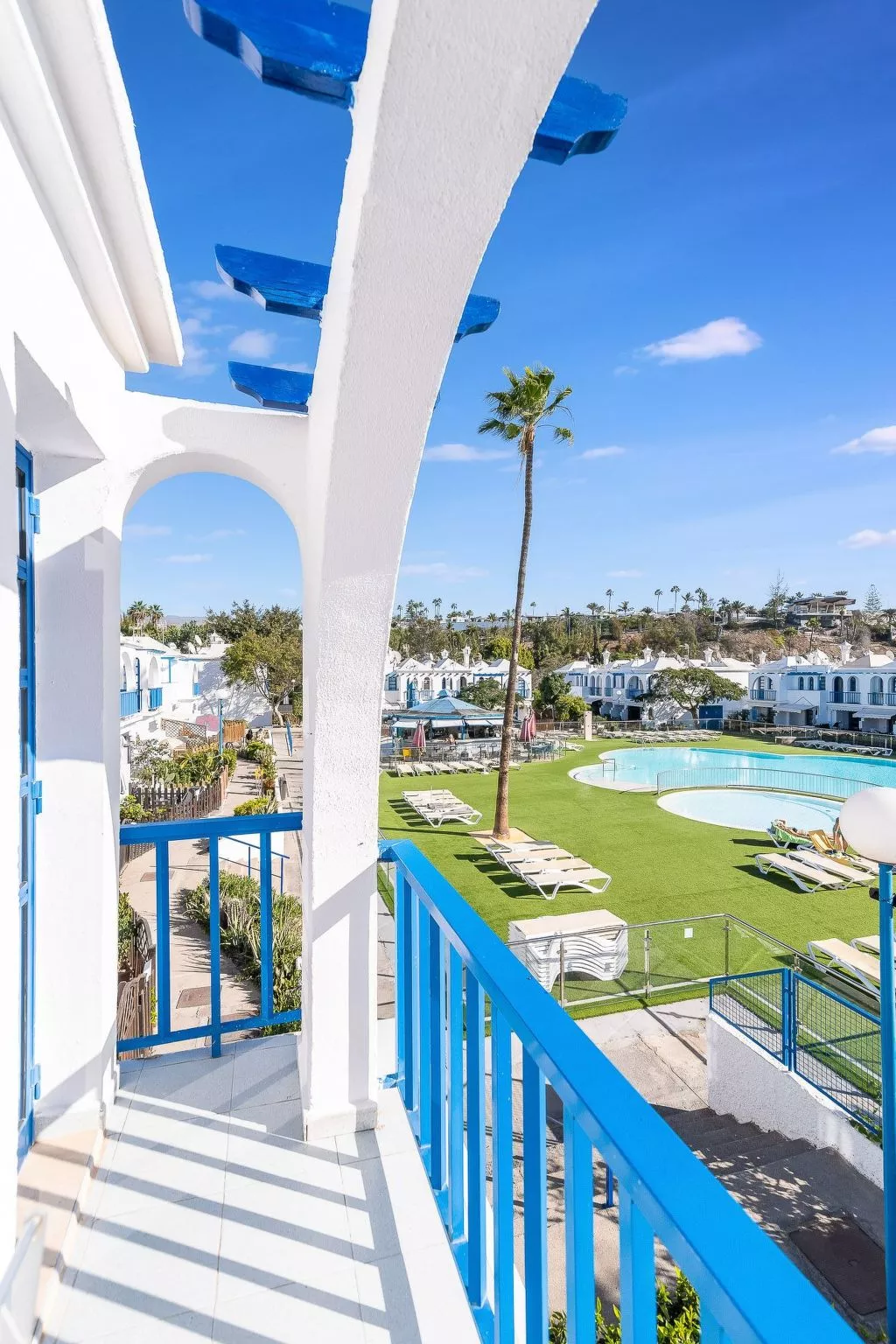 Mit eigenem Garten und Terrasse-Outside