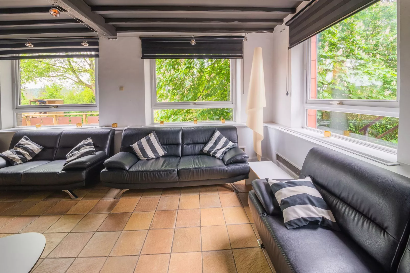 La Chambre d'Amis-Living room