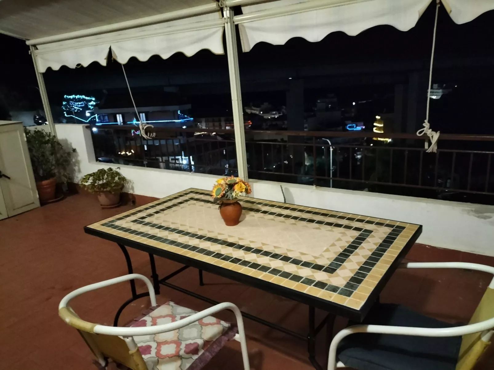 'Entire' mit Terrasse-Inside