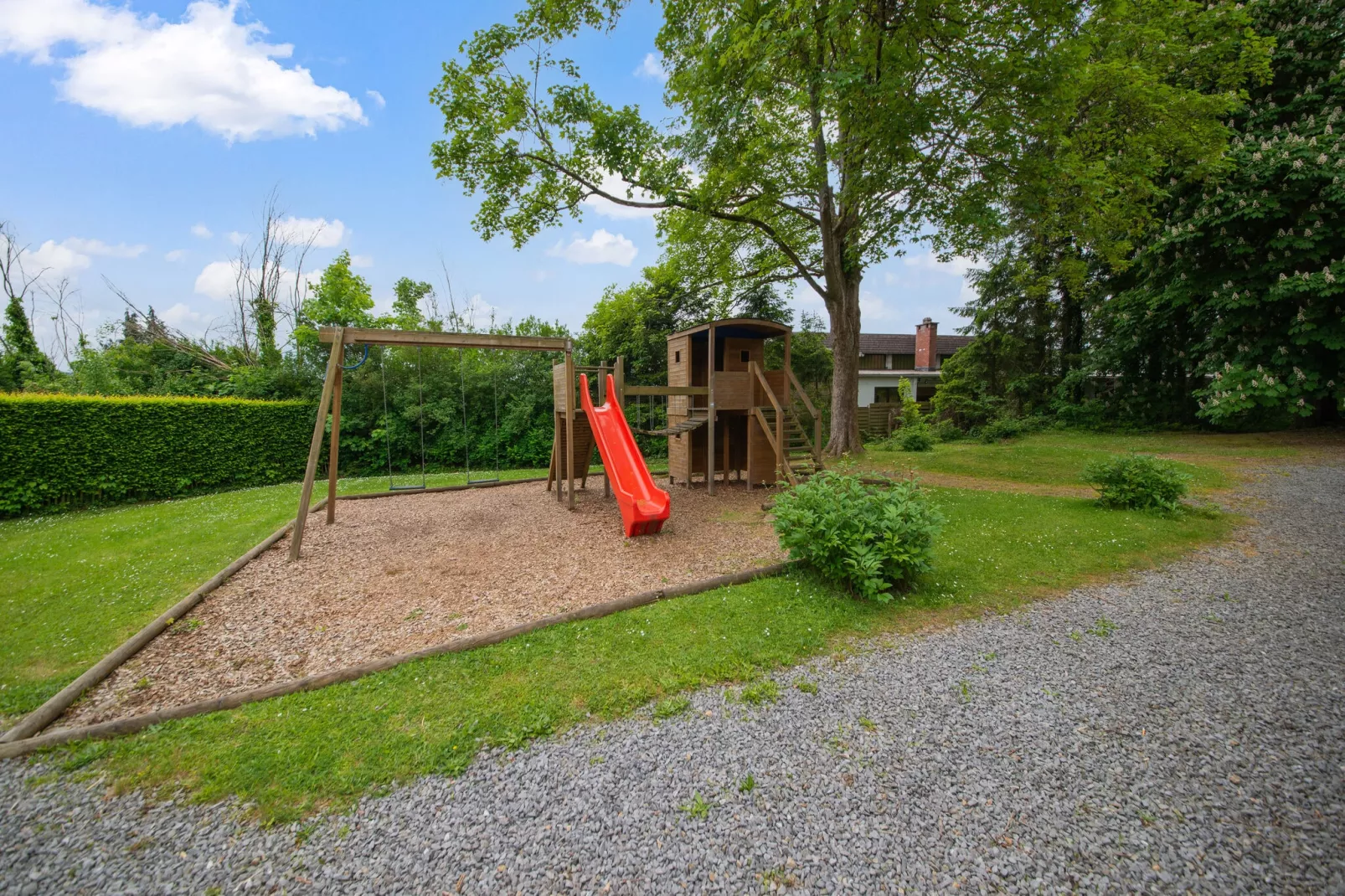 La Chambre d'Amis-Gardens summer