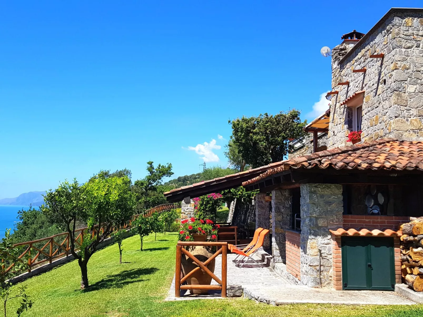 Traumvilla mit Panoramapool-Inside