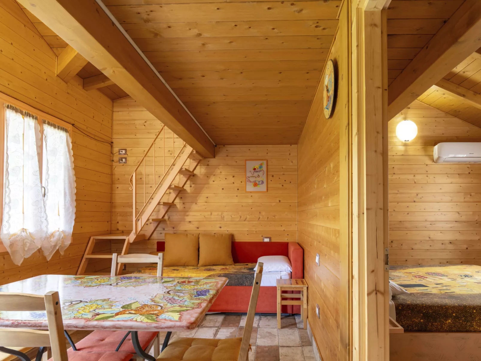 'Vindemia la salmon-Inside