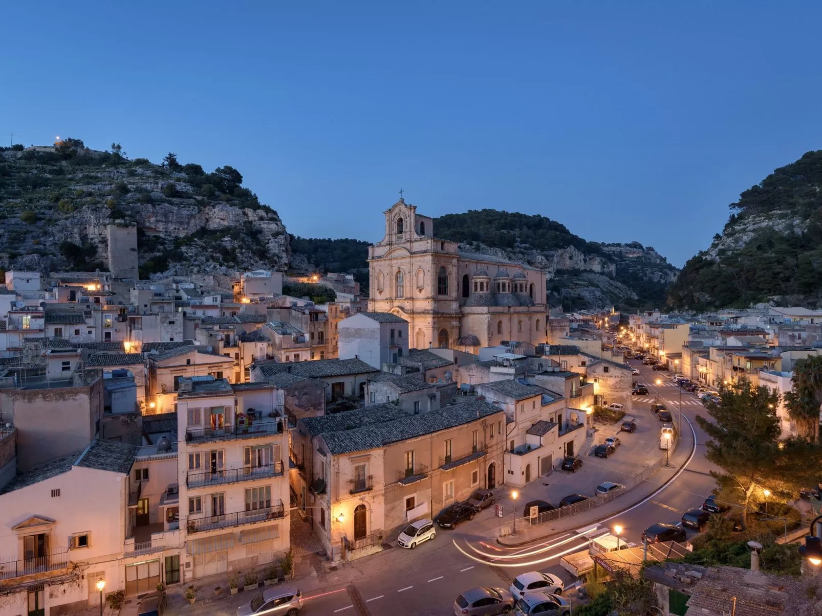 Nettes Appartement in Scicli mit Möblierter Terrasse-Inside