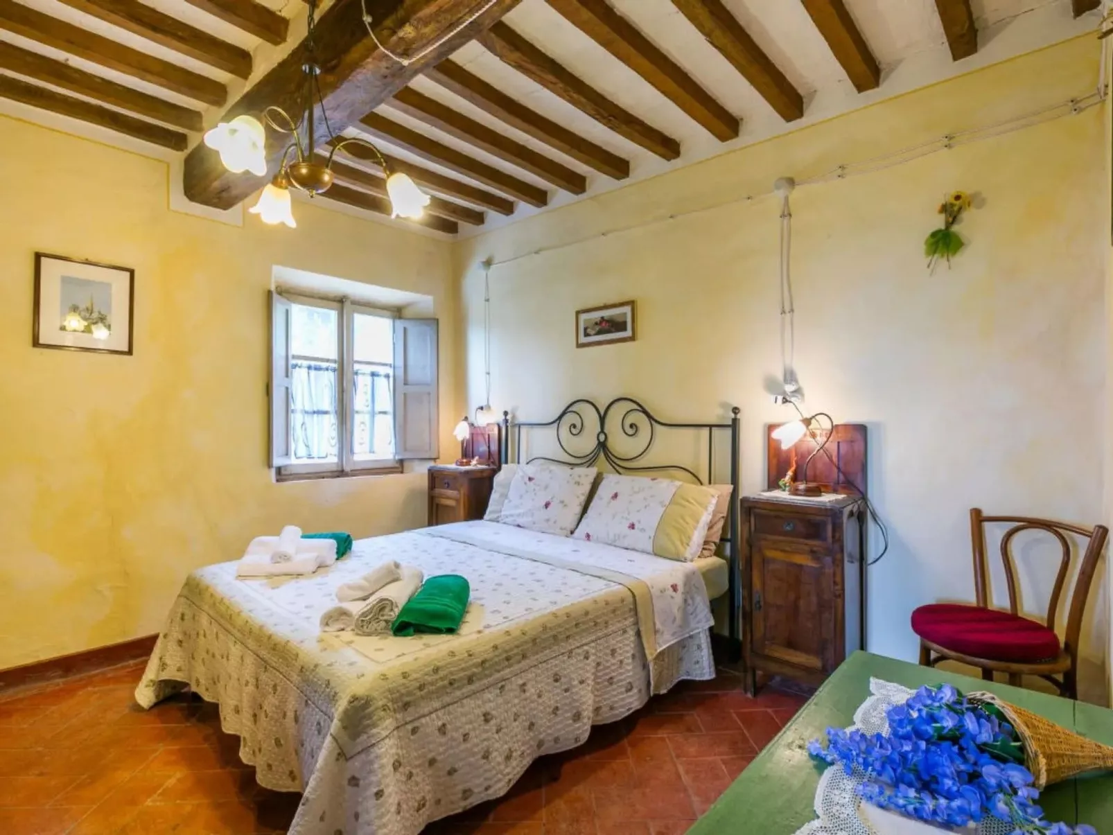 Vier-Zimmer-Wohnung 3 Bäder mit Schwimmbad zur alleinigen Nutzung-Inside