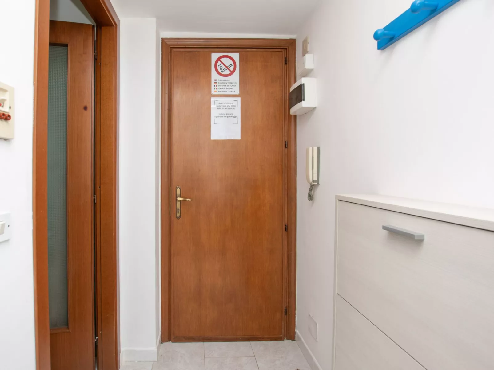 Studio 'Türkis' mit Terrasse-Drinnen