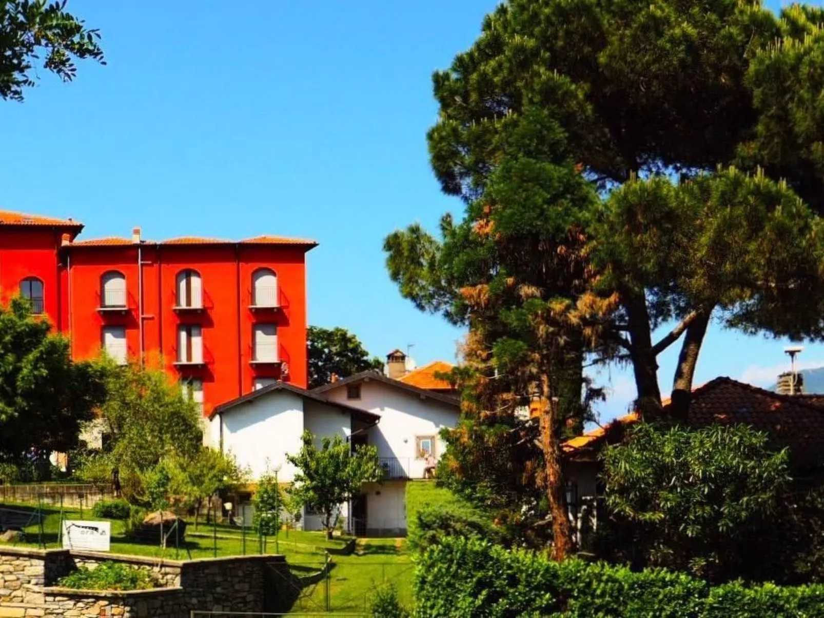 Little Paradise-Outside