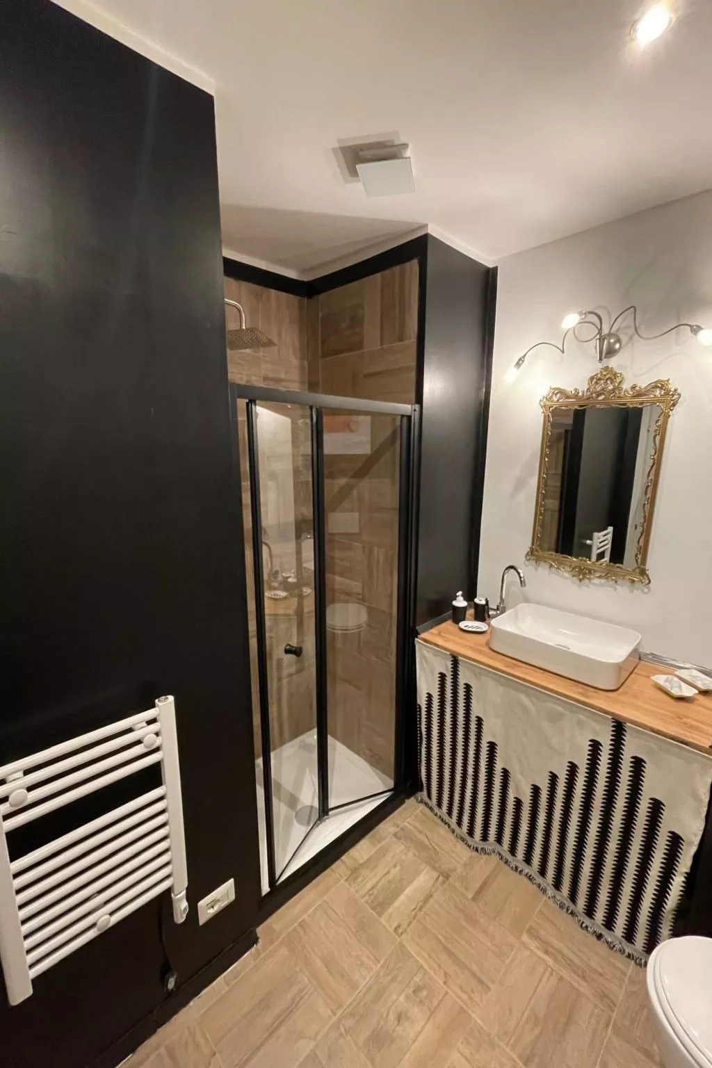 Massena Straße-Drinnen