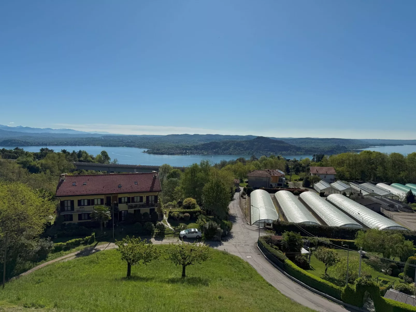 Neue moderne Seeüberdachung von Holiday World-Image-tags.info