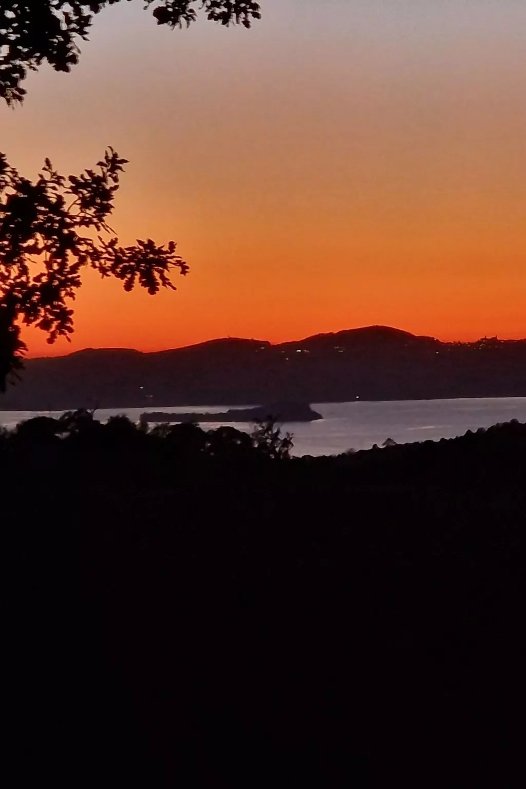 LaPorcilaia, Ferienwohnung mit Seeblick. - Image-tags.info