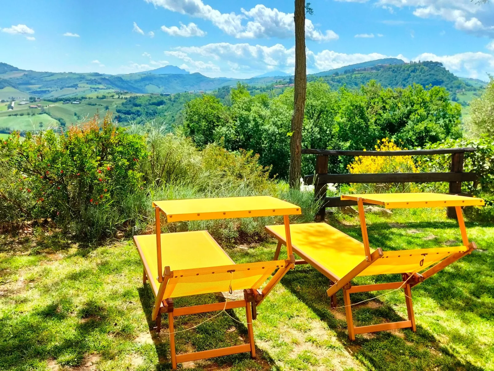 Große Wohnung mit Blick von den Bergen bis zum Meer-Image-tags.info