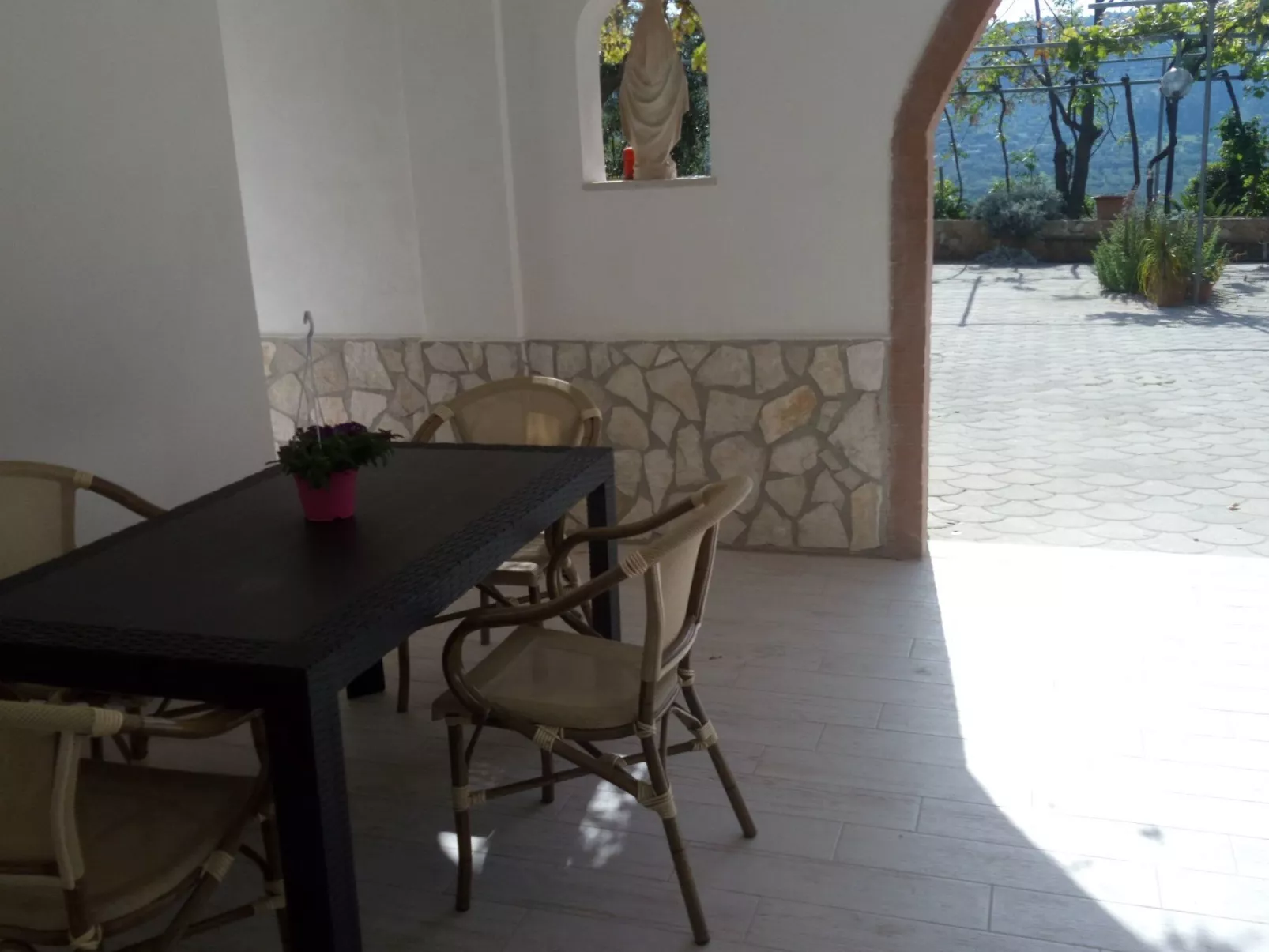 Drei-Zimmer-Wohnung im Erdgeschoss-Image-tags.info