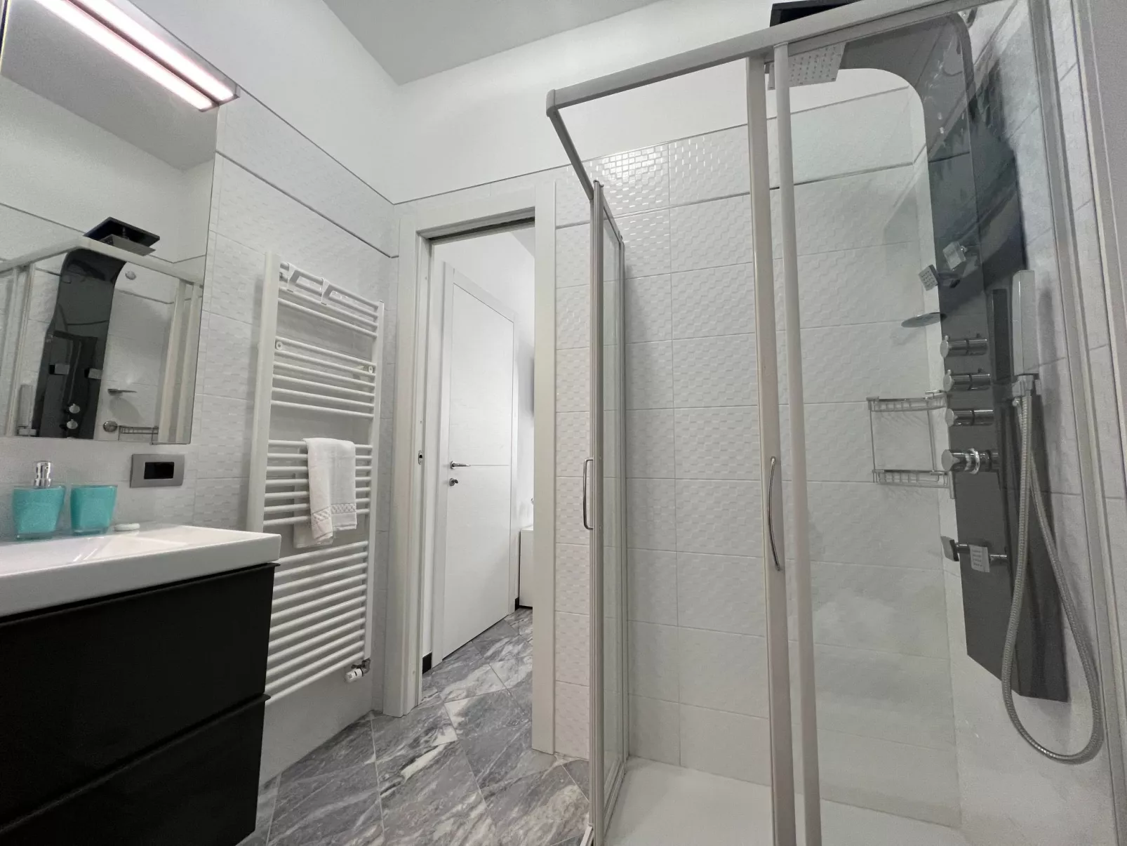 Raineri House by Holiday World-Drinnen