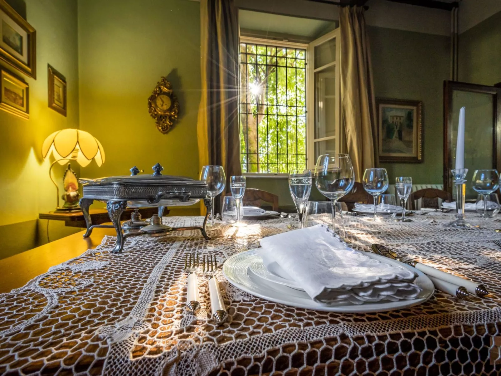 Villa mit Garten und privatem Pool-Dedans