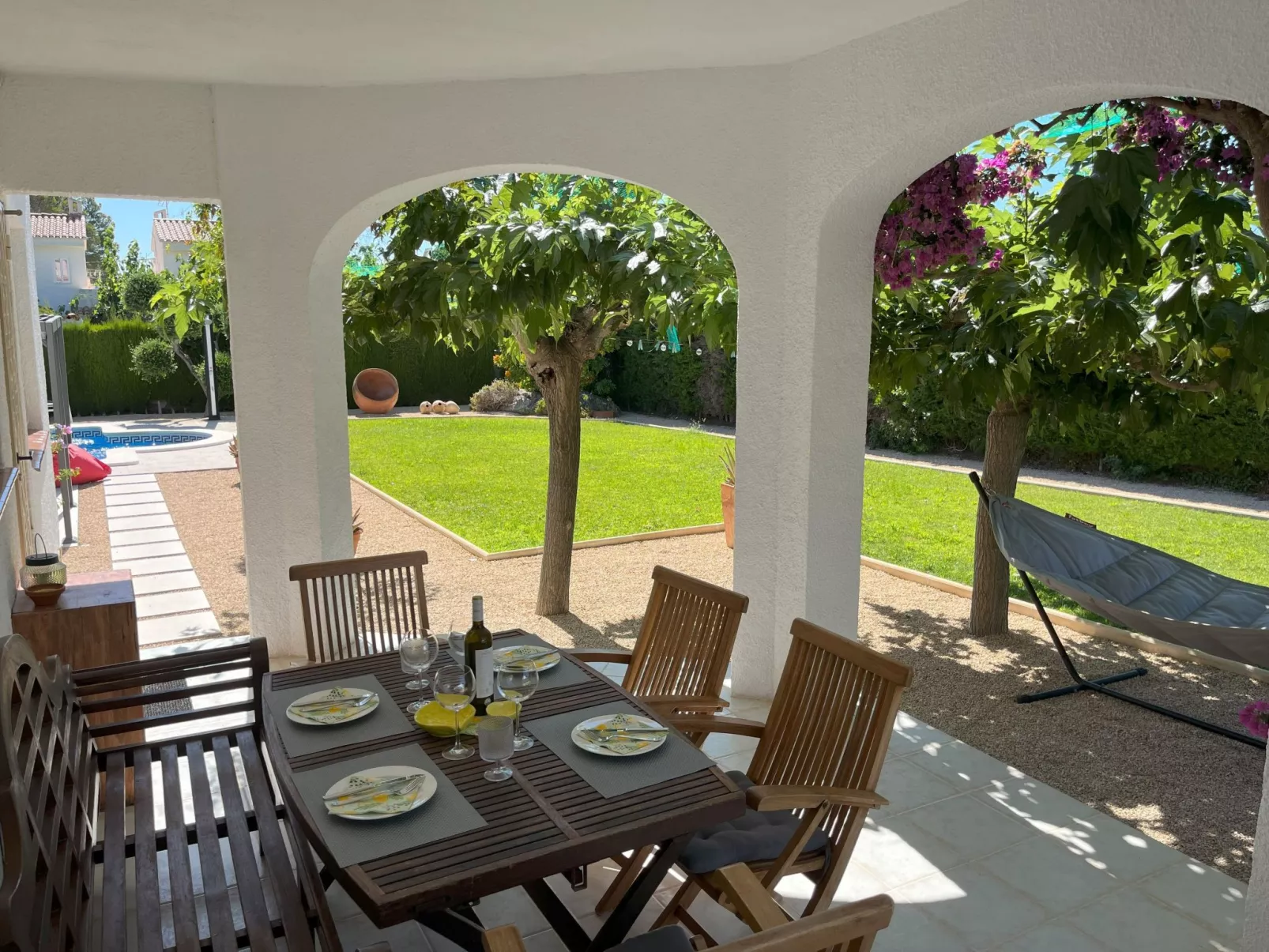 Mit Privatpool in El Casalot-Outside