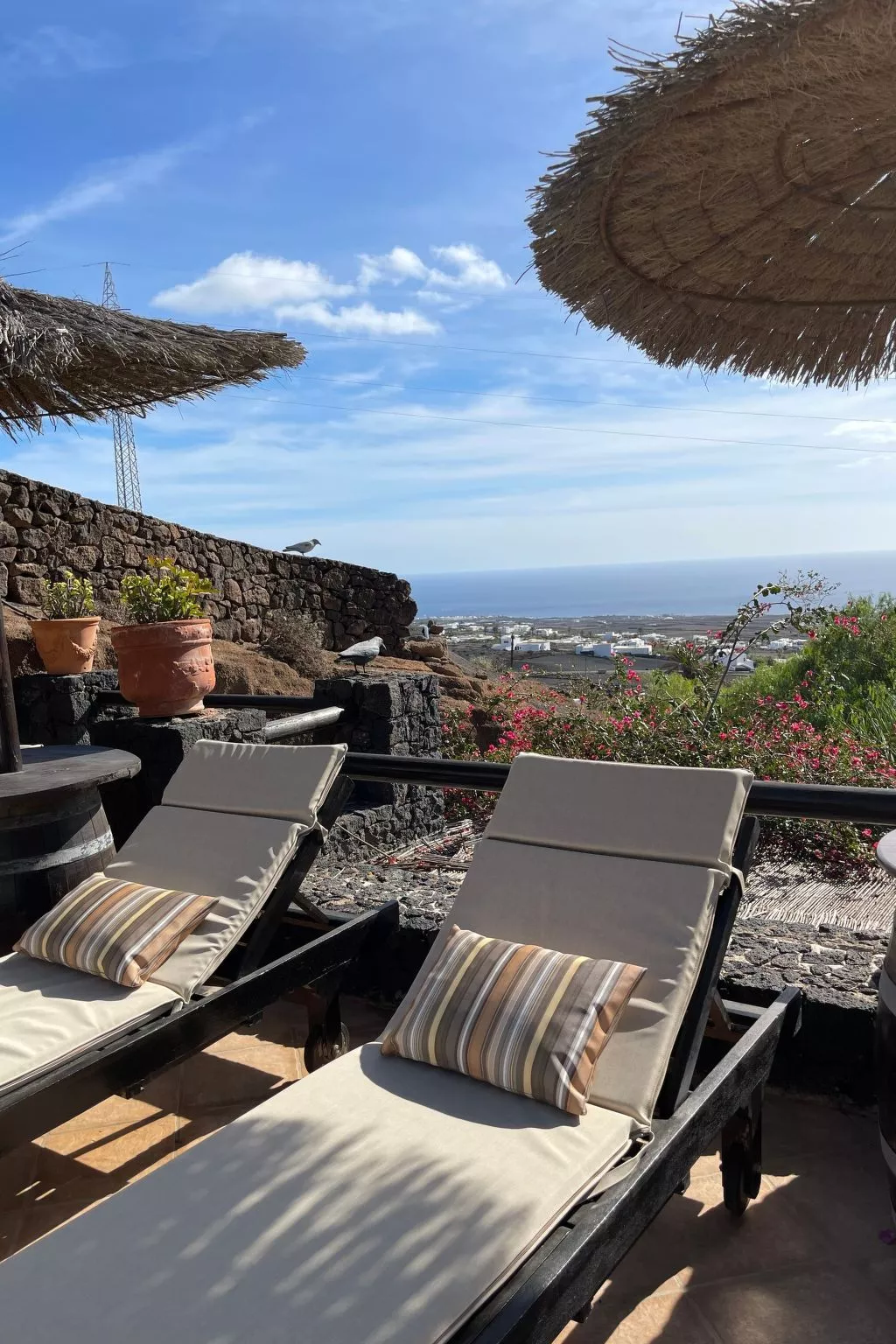 Castillo Bailey-Inside