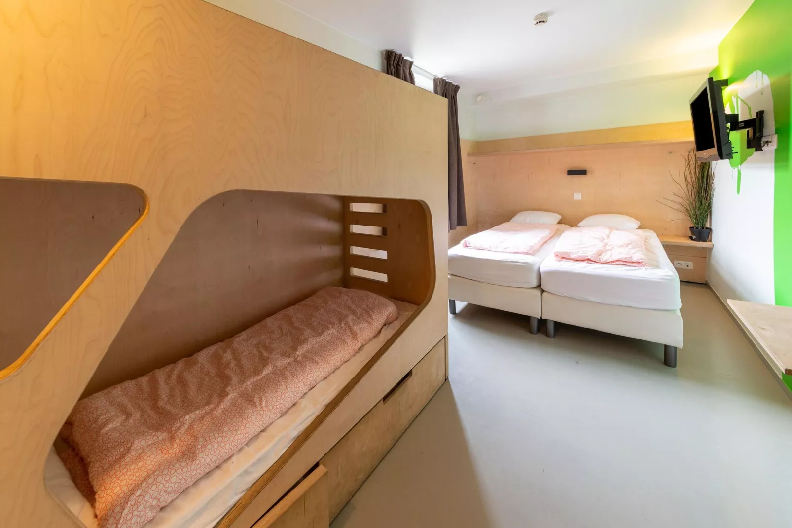 LPM Sporthouse-Bedroom
