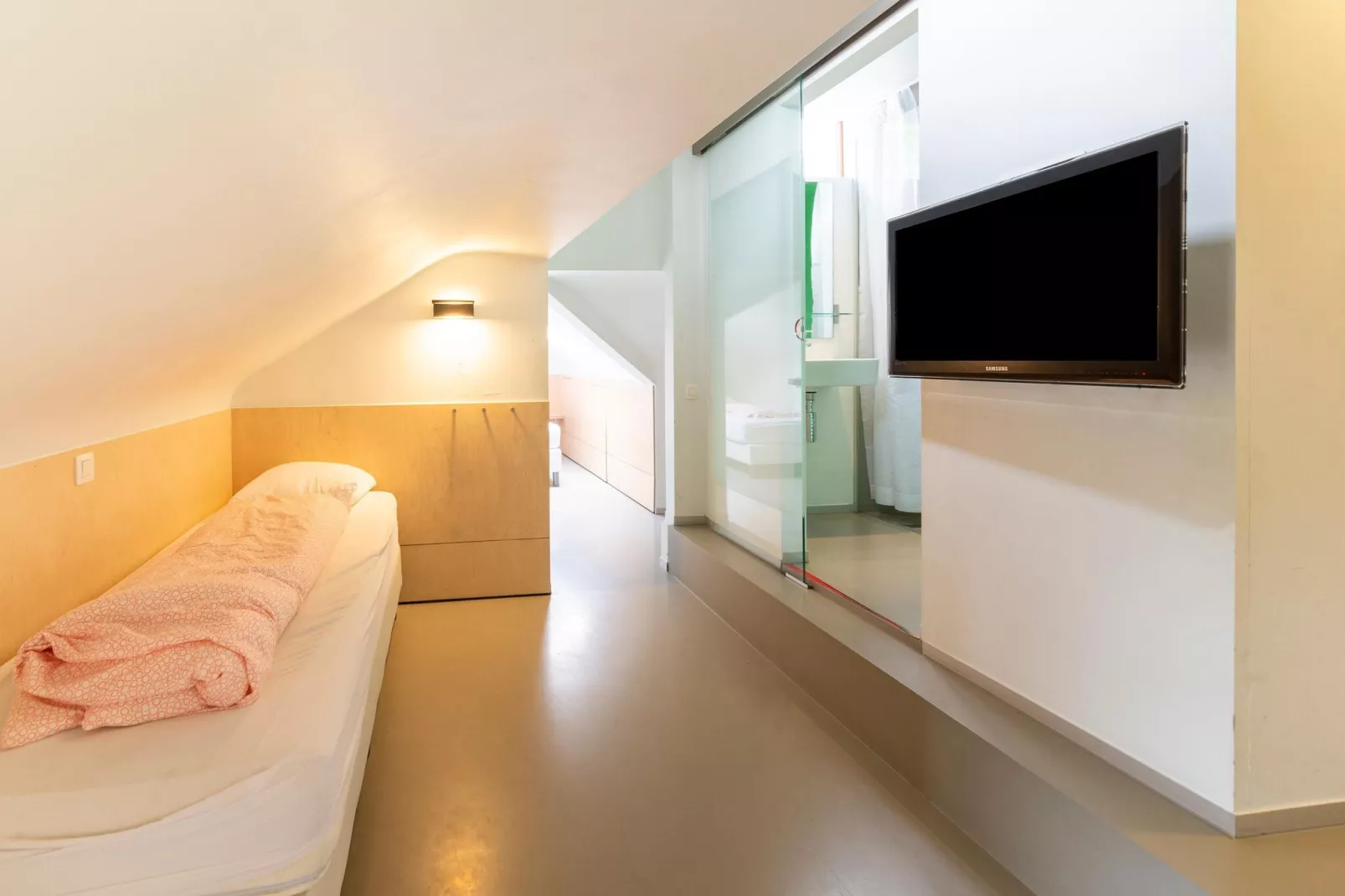 LPM Sporthouse-Bedroom