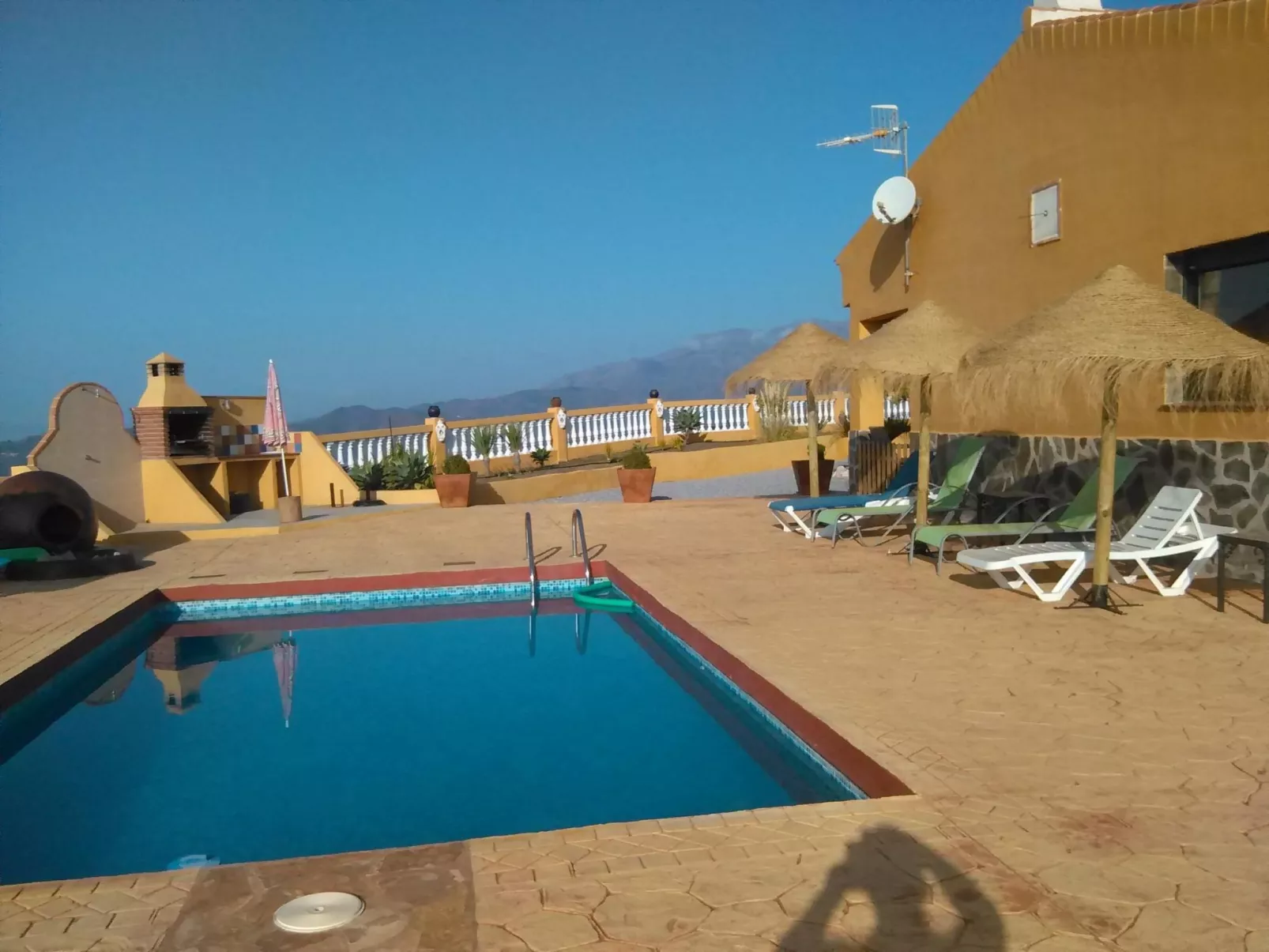 "Villa Calena" mit Garten-Dehors