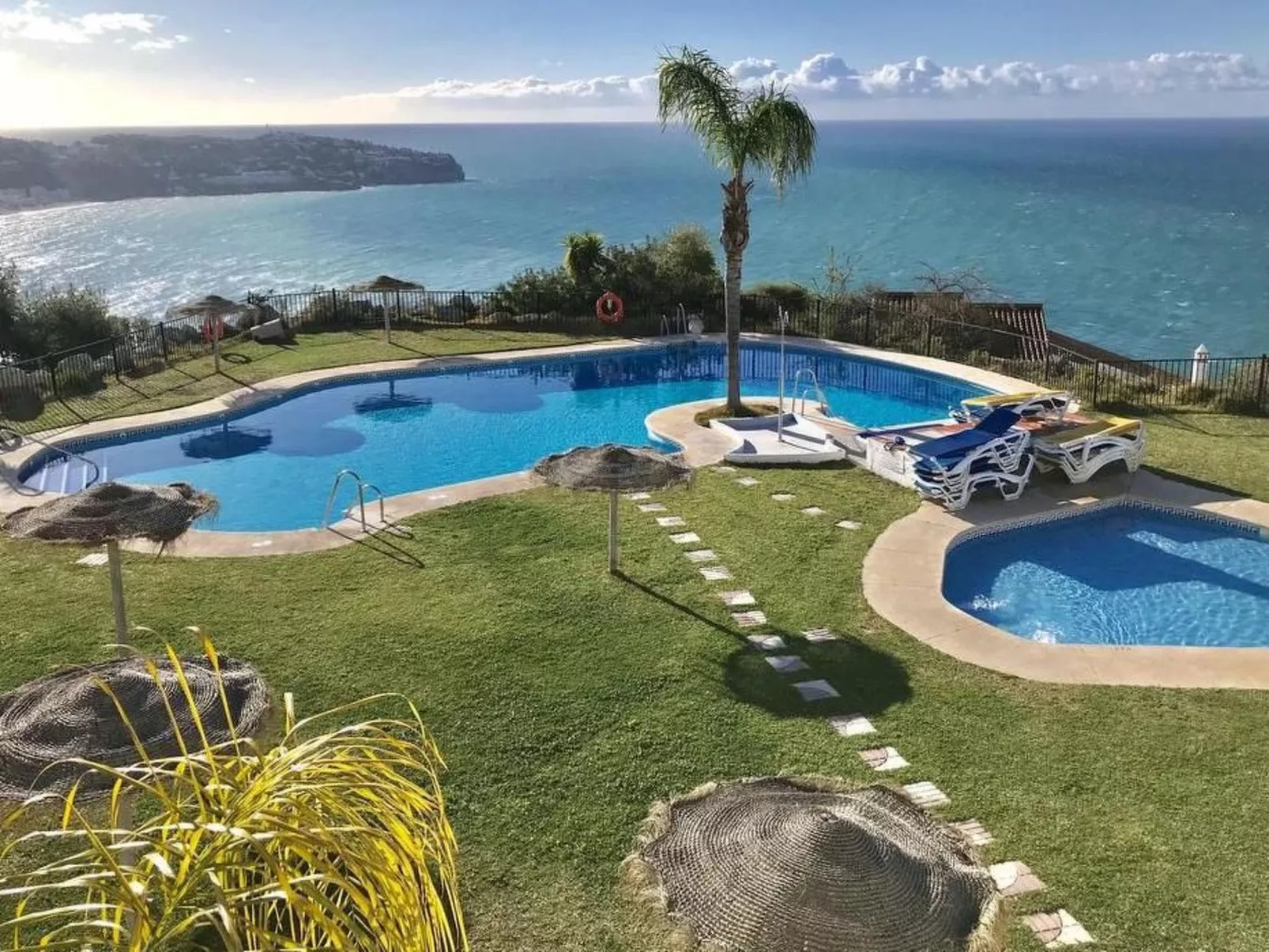 In Almuñécar mit Terrasse und Meerblick-Drinnen