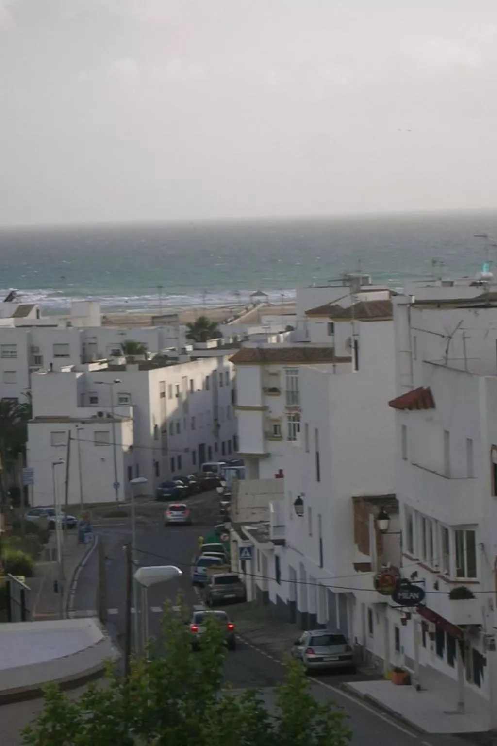 Helle und geräumige Wohnung in Conil-Draußen