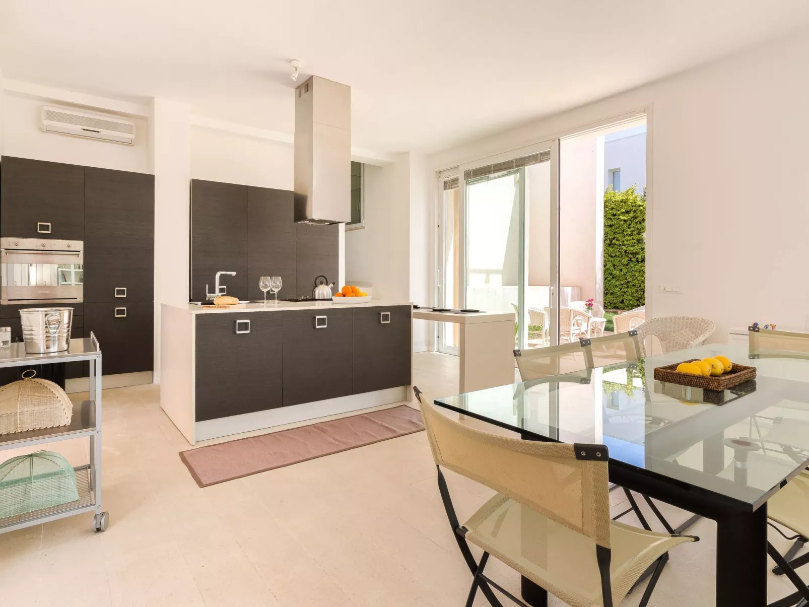 In Ragusa mit Möblierter Terrasse-Inside