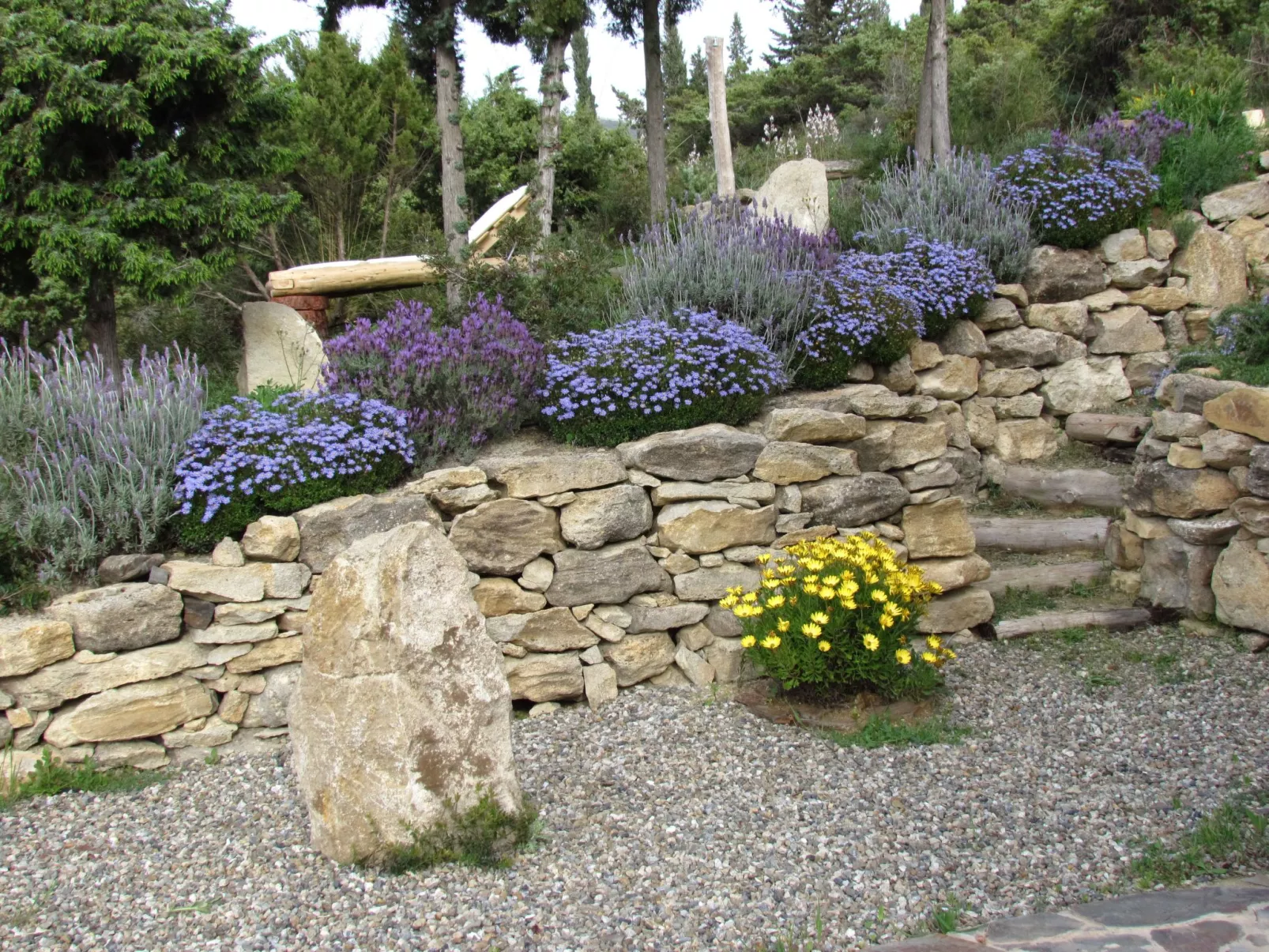 Unterkunft in einer Höhle mit Privatparkplatz-Drinnen