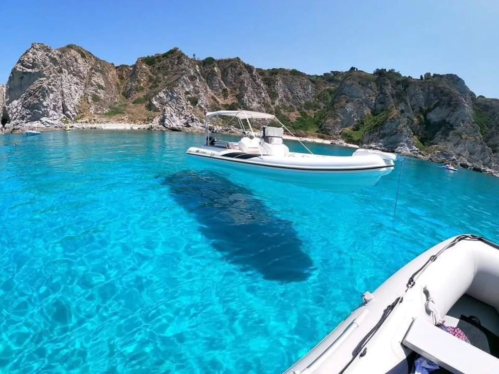 Villa im Grünen mit Schwimmbad und Meerblick-Image-tags.info